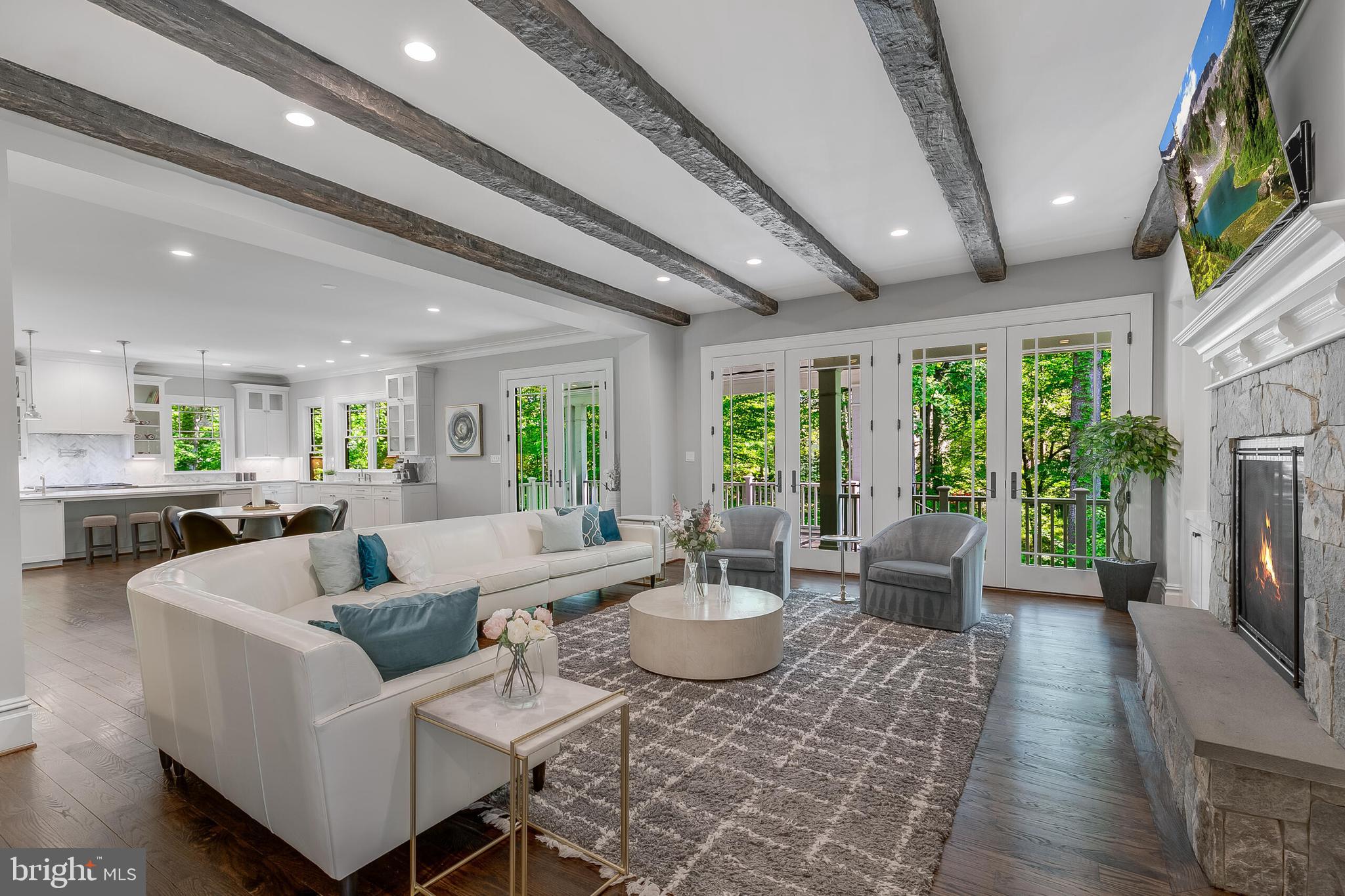 7004 RIVER OAKS DRIVE