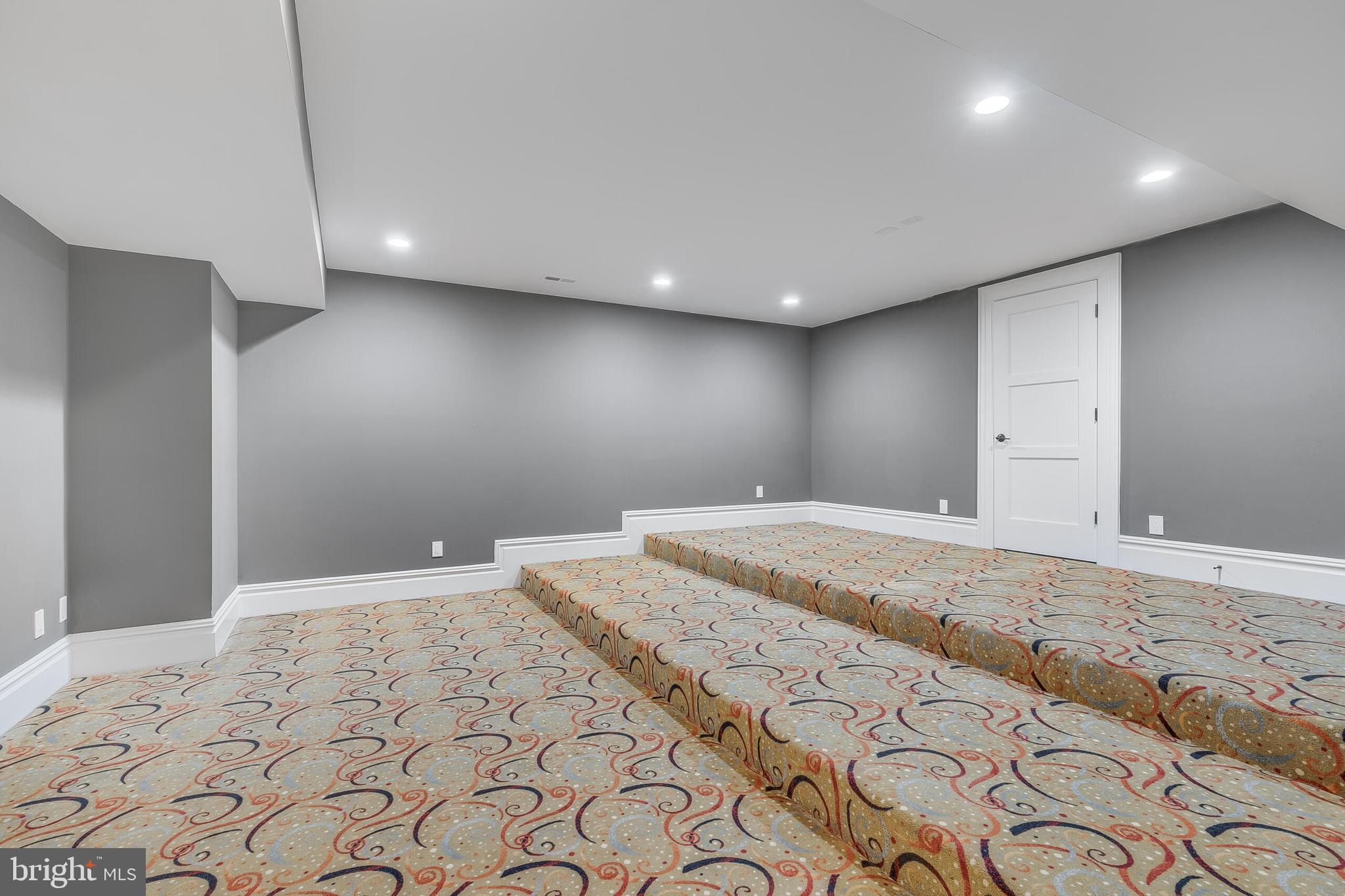 7004 RIVER OAKS DRIVE