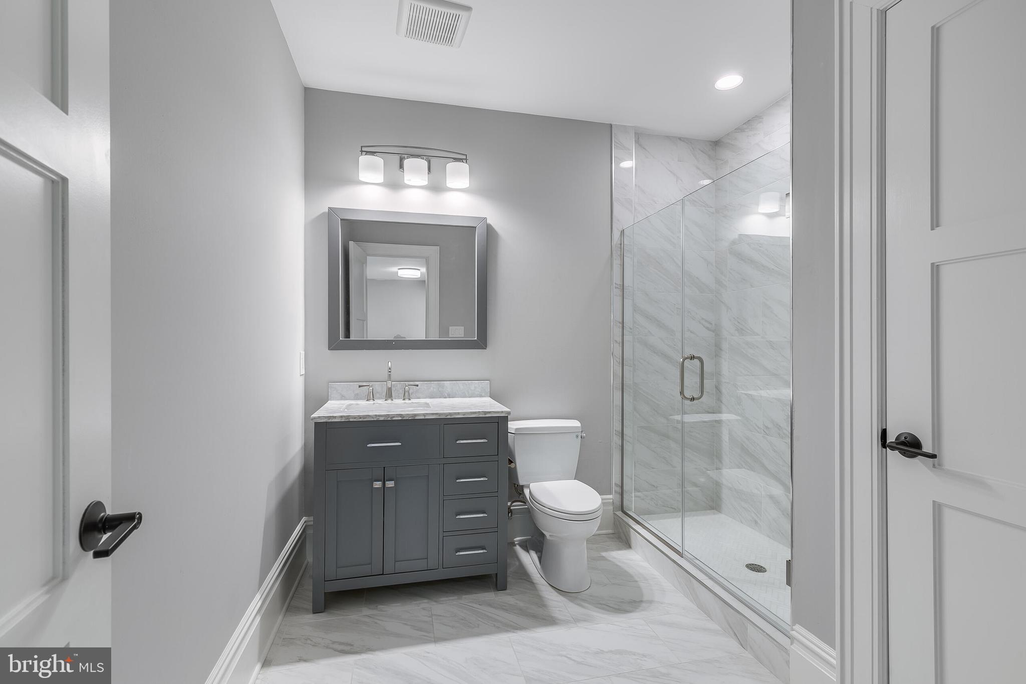 7004 RIVER OAKS DRIVE