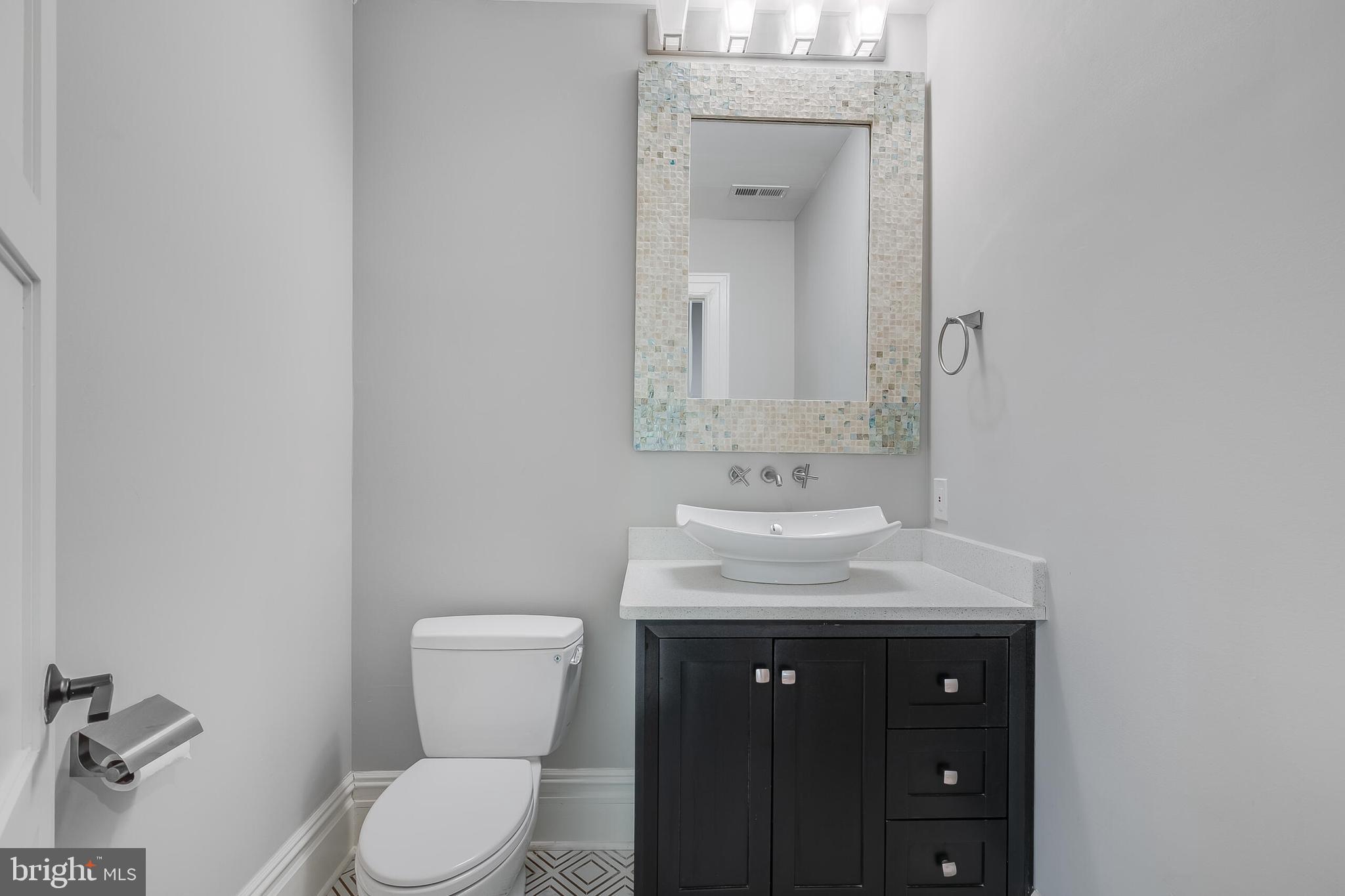 7004 RIVER OAKS DRIVE