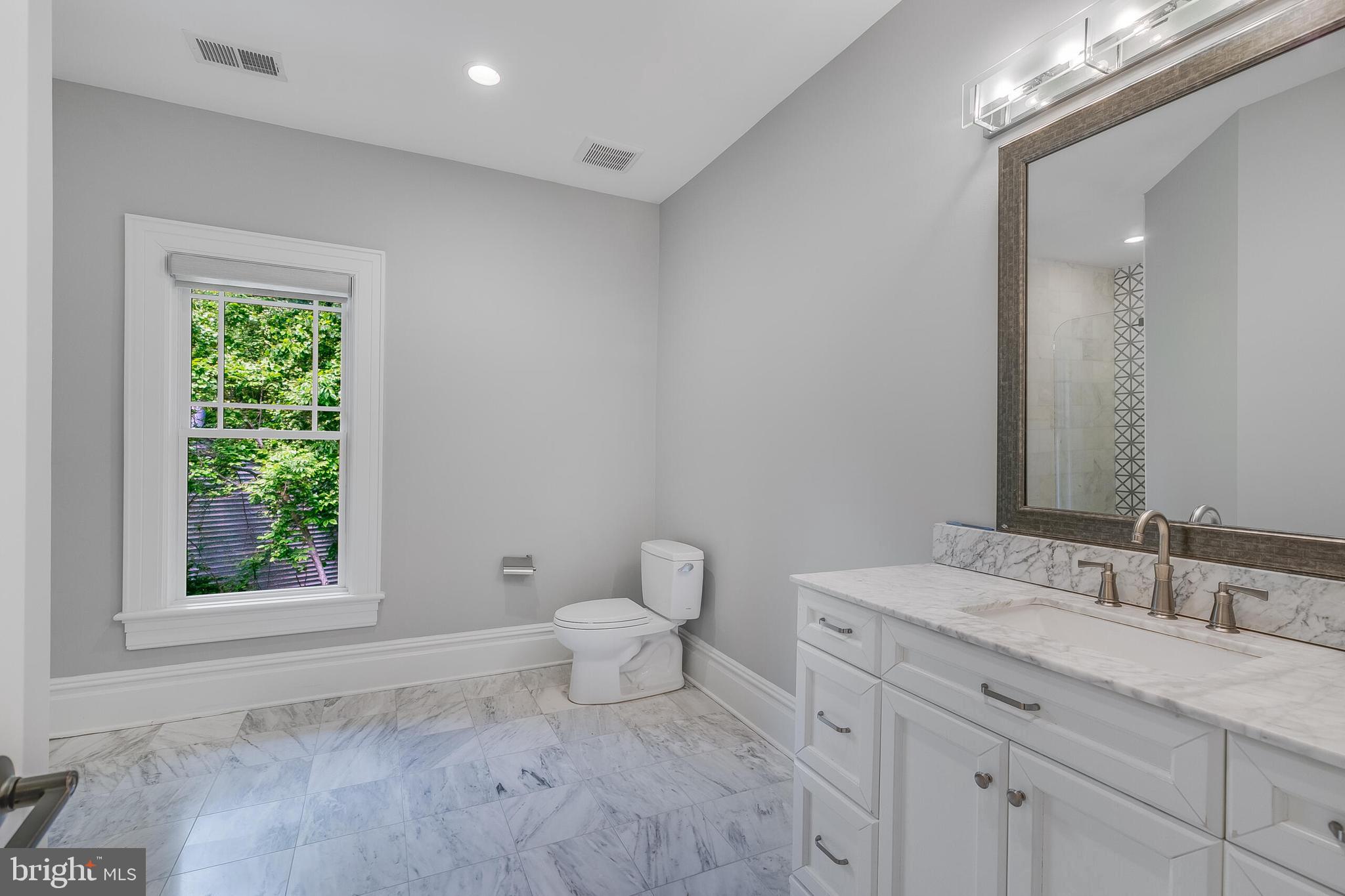 7004 RIVER OAKS DRIVE