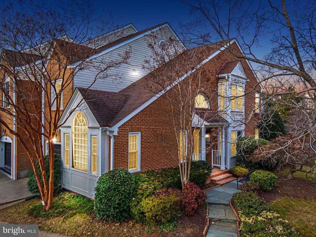 1824 DUFFIELD LANE