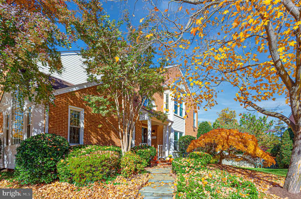1824 DUFFIELD LANE