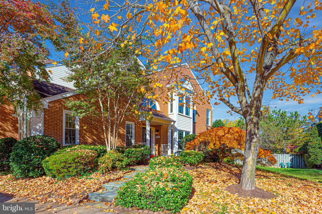 1824 DUFFIELD LANE