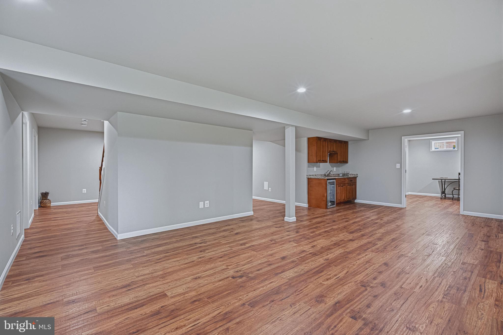 6804 DEAN DRIVE