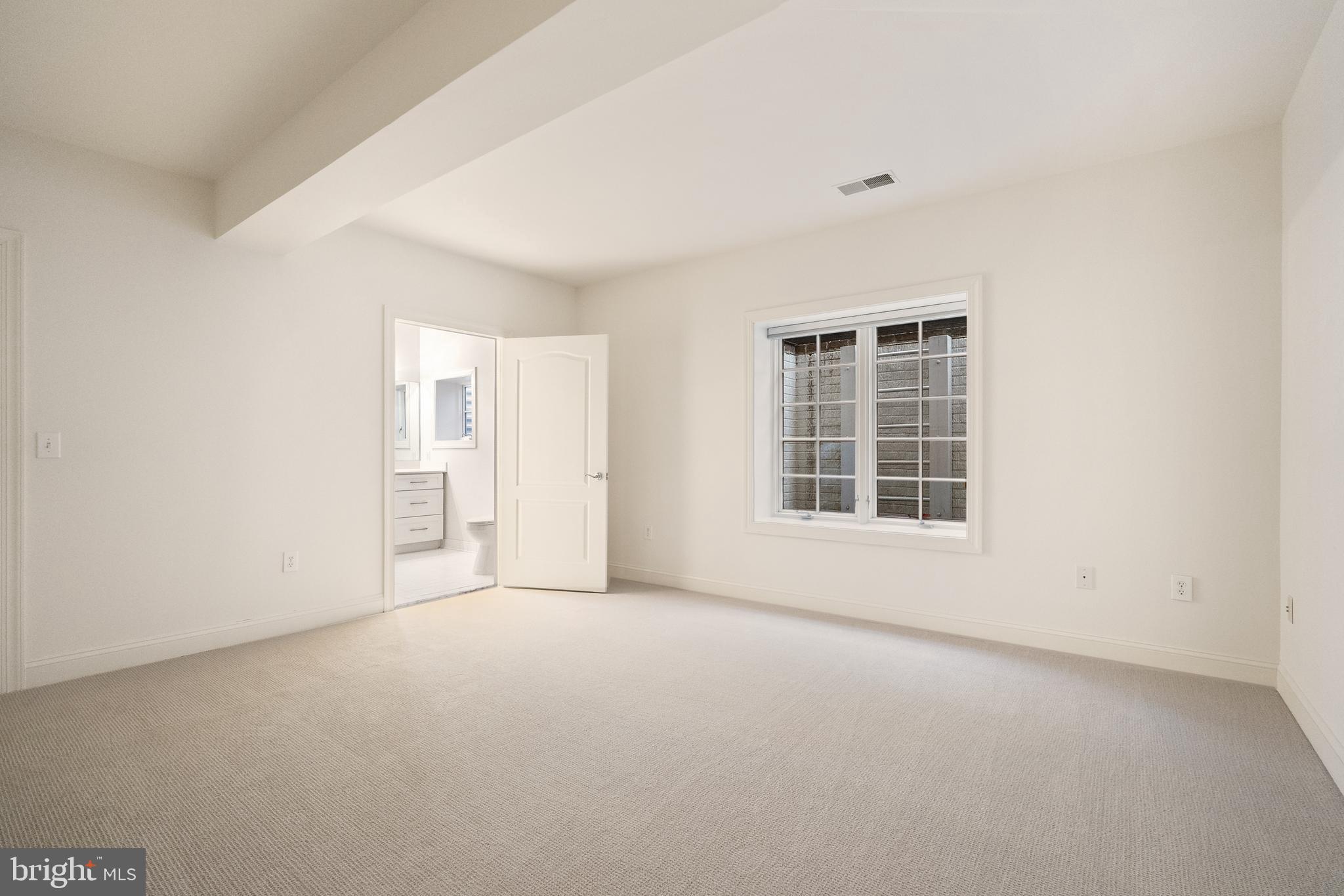 7440 OLD MAPLE SQUARE