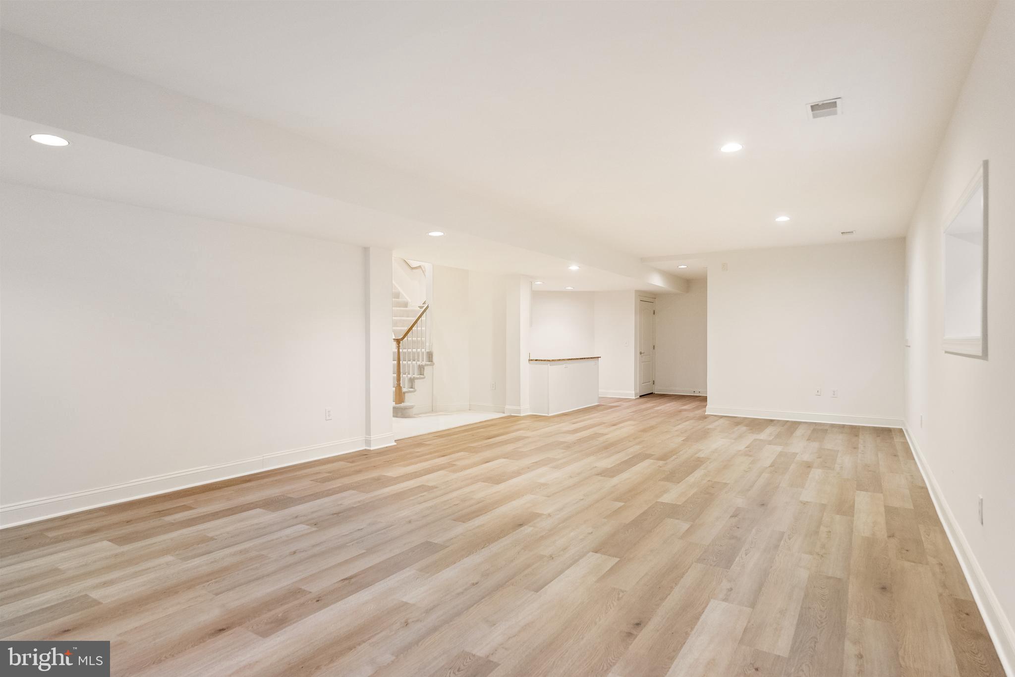 7440 OLD MAPLE SQUARE