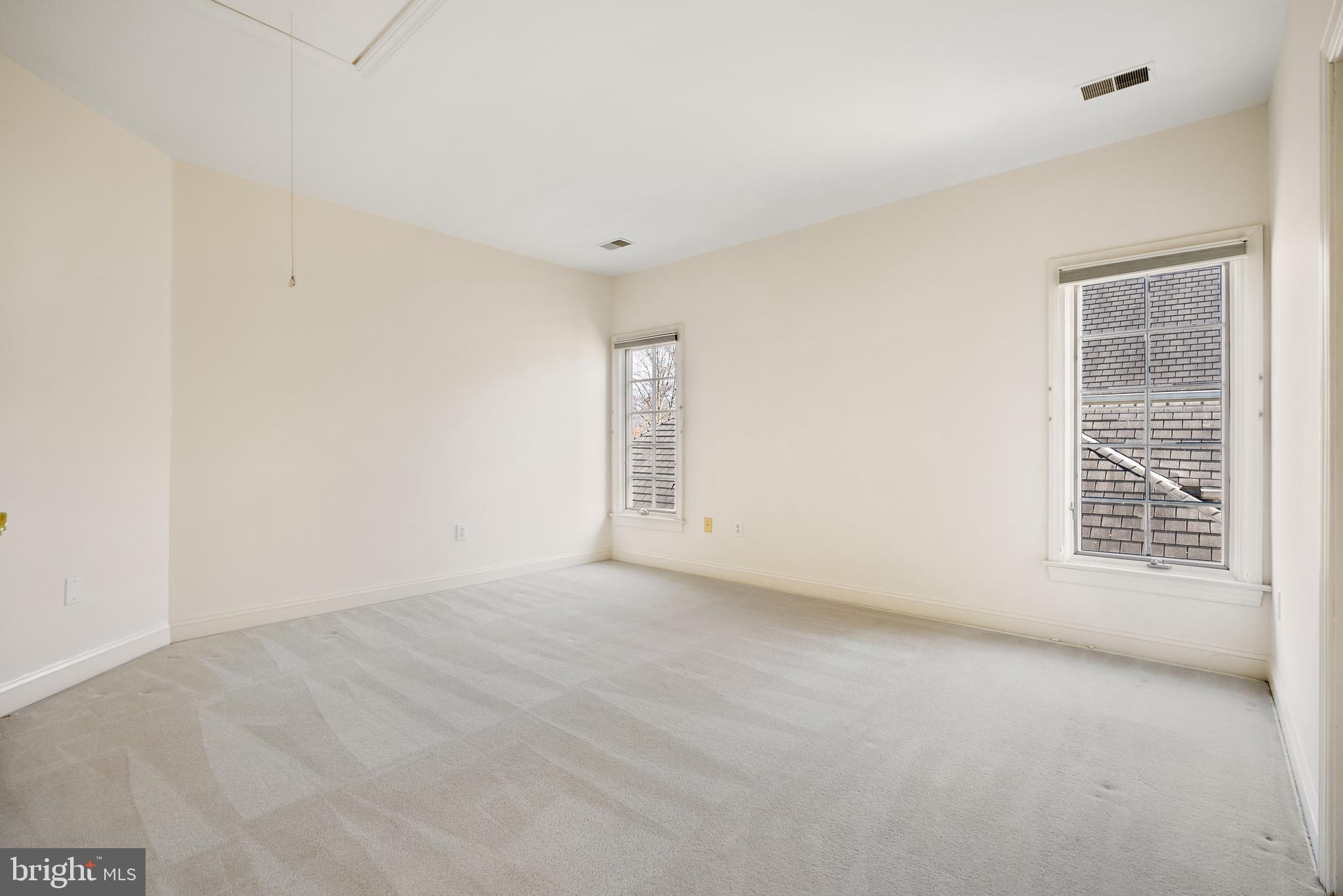 7440 OLD MAPLE SQUARE