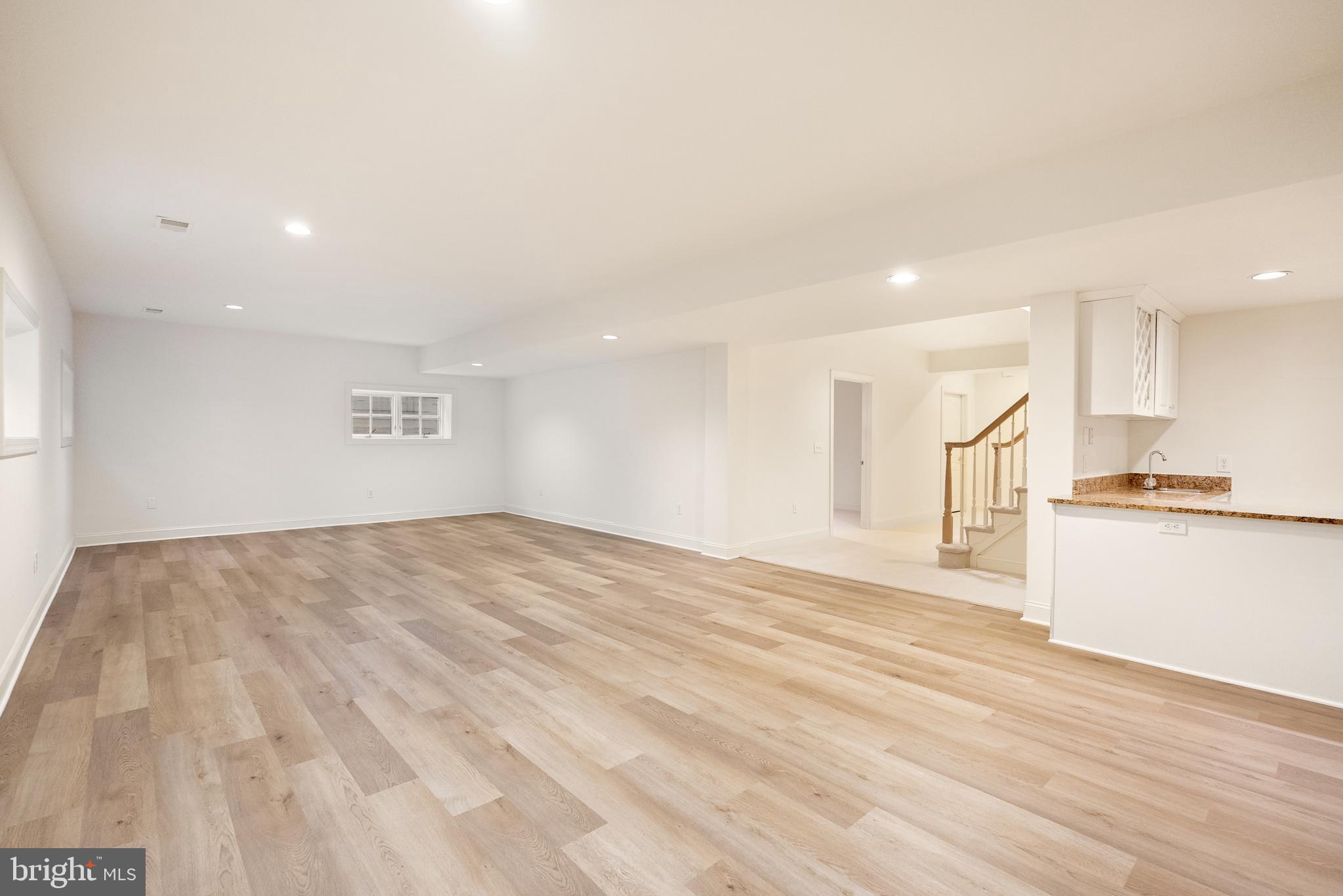 7440 OLD MAPLE SQUARE