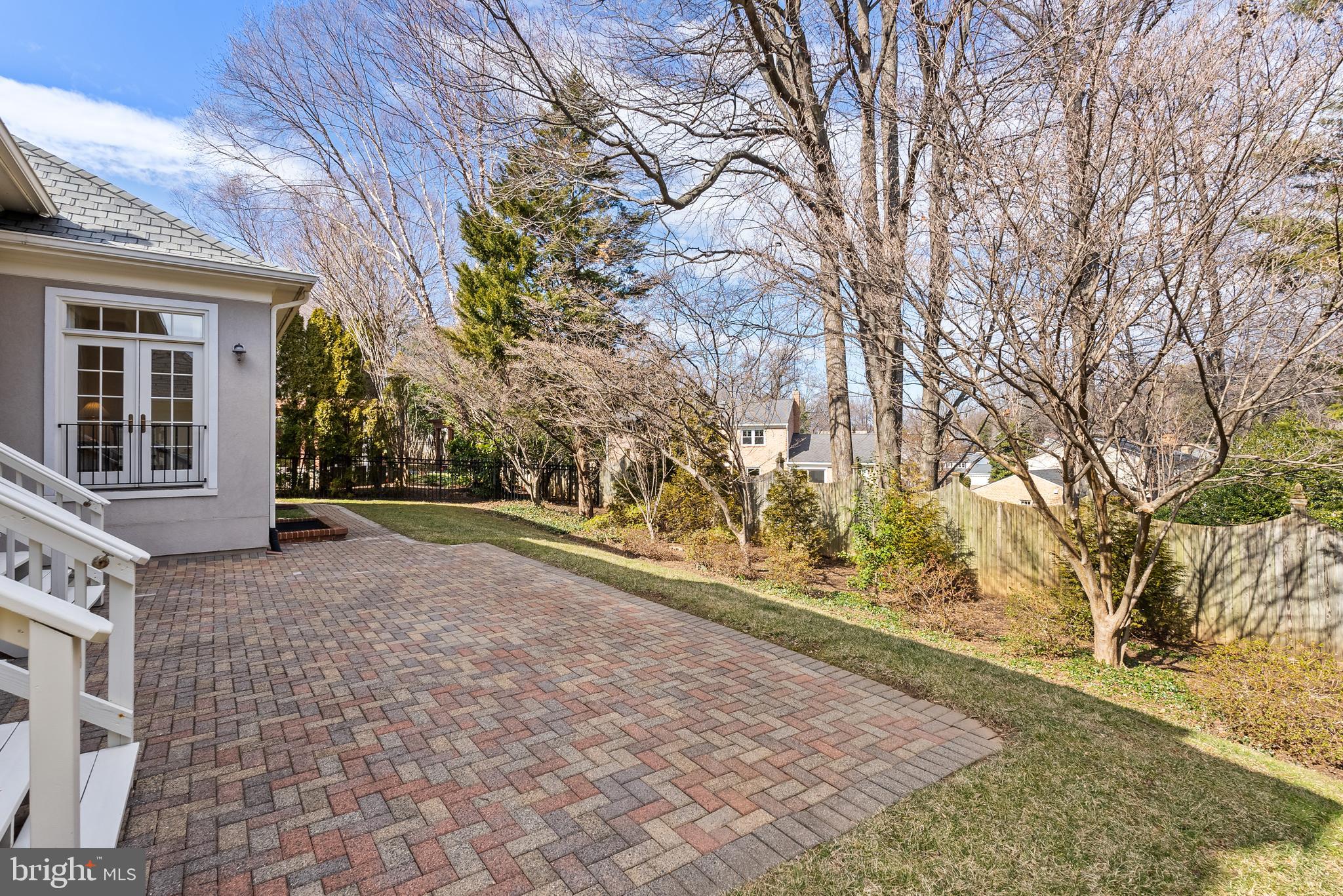 7440 OLD MAPLE SQUARE