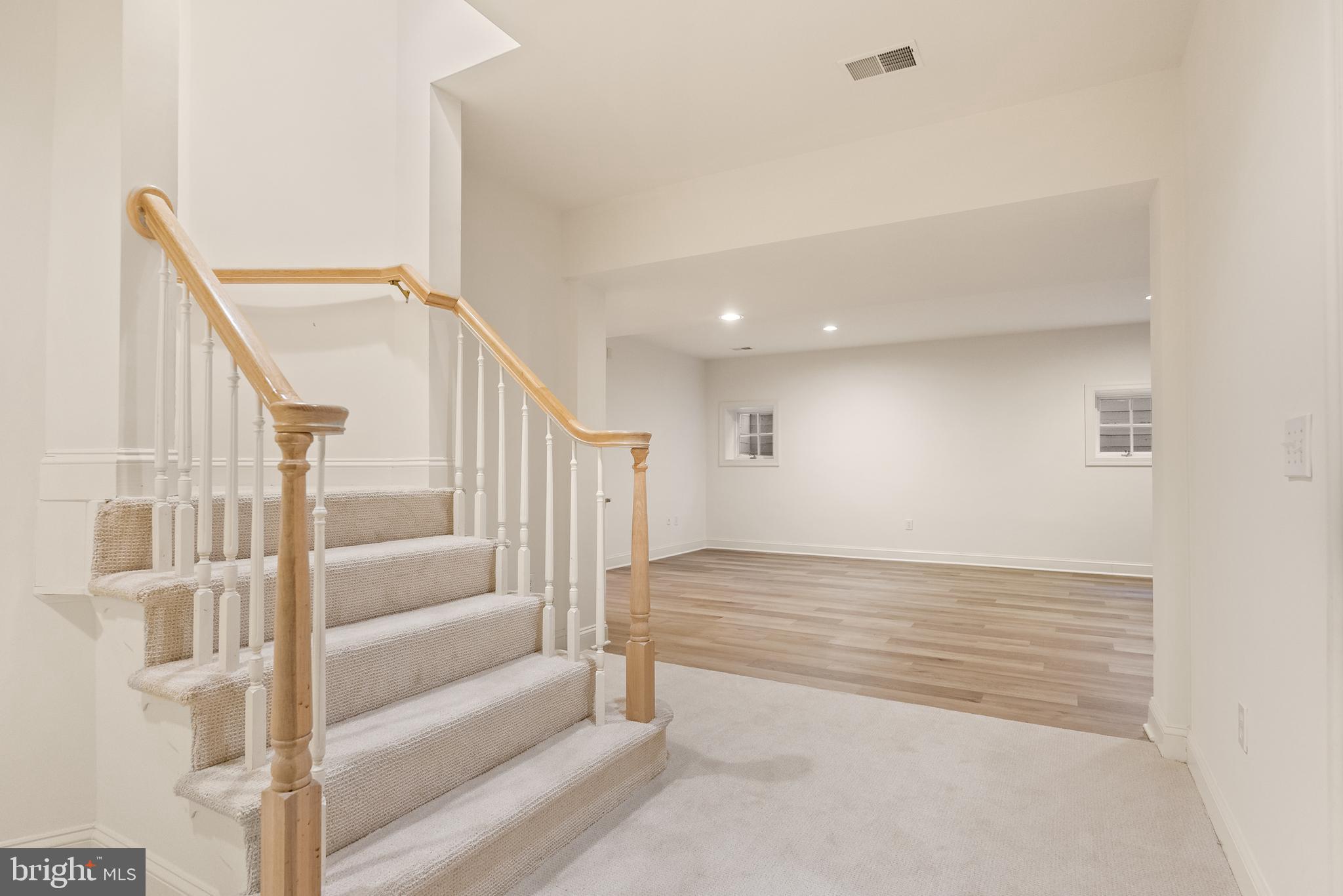 7440 OLD MAPLE SQUARE