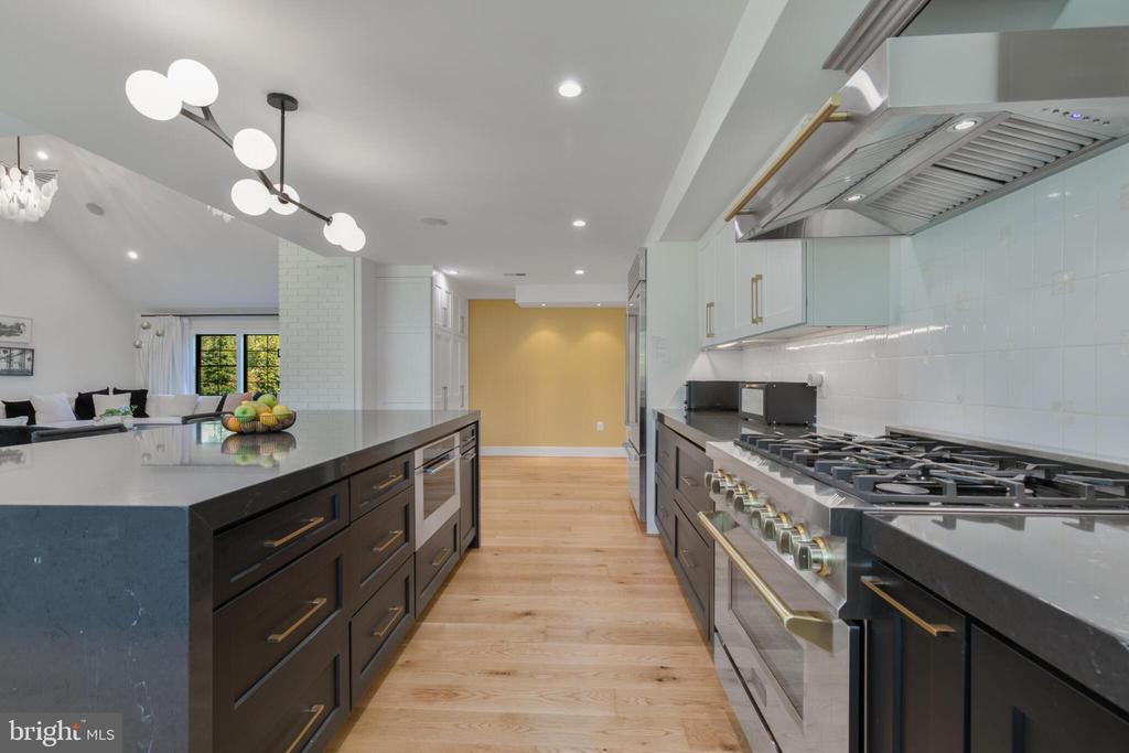1204 POTOMAC SCHOOL ROAD