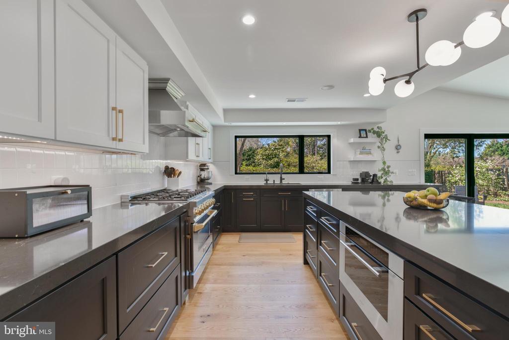 1204 POTOMAC SCHOOL ROAD