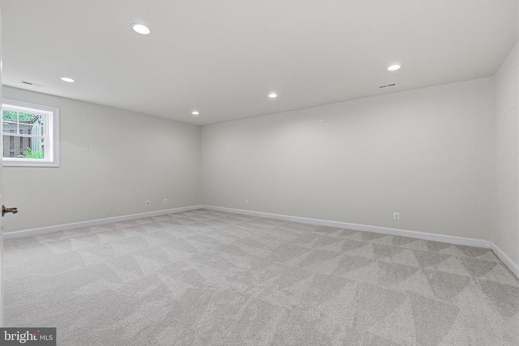 1751 TYSONS CREST LANE