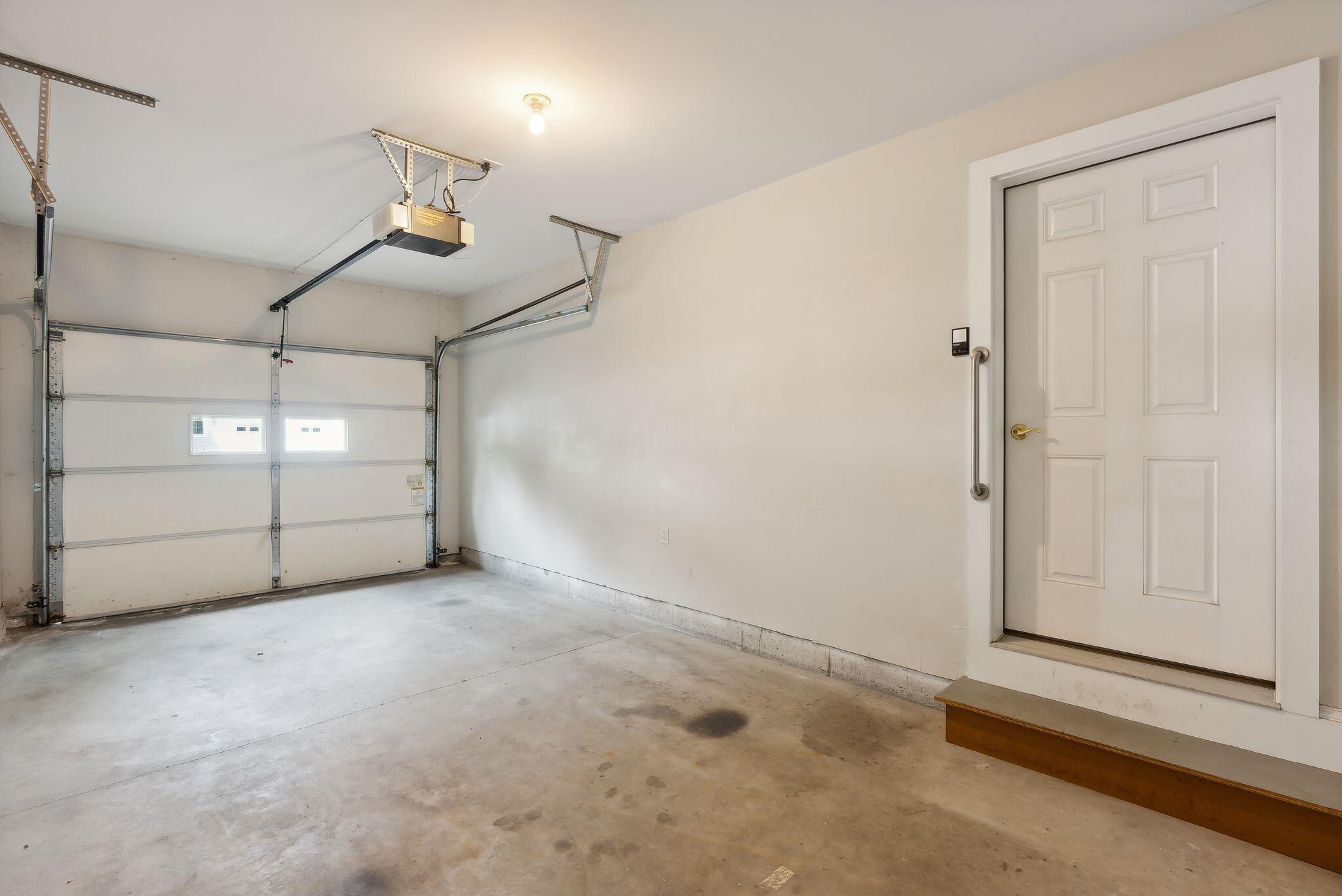 65 Delaware Court, E1