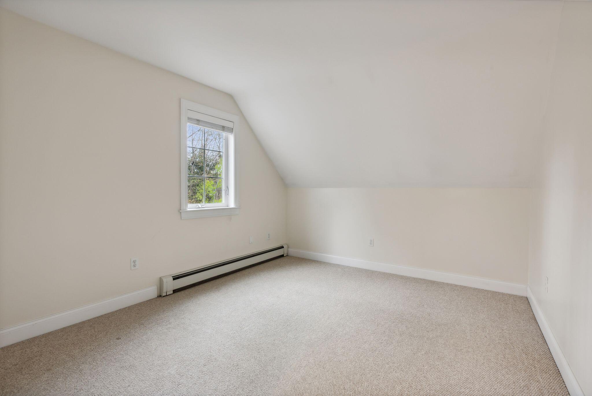 65 Delaware Court, E1