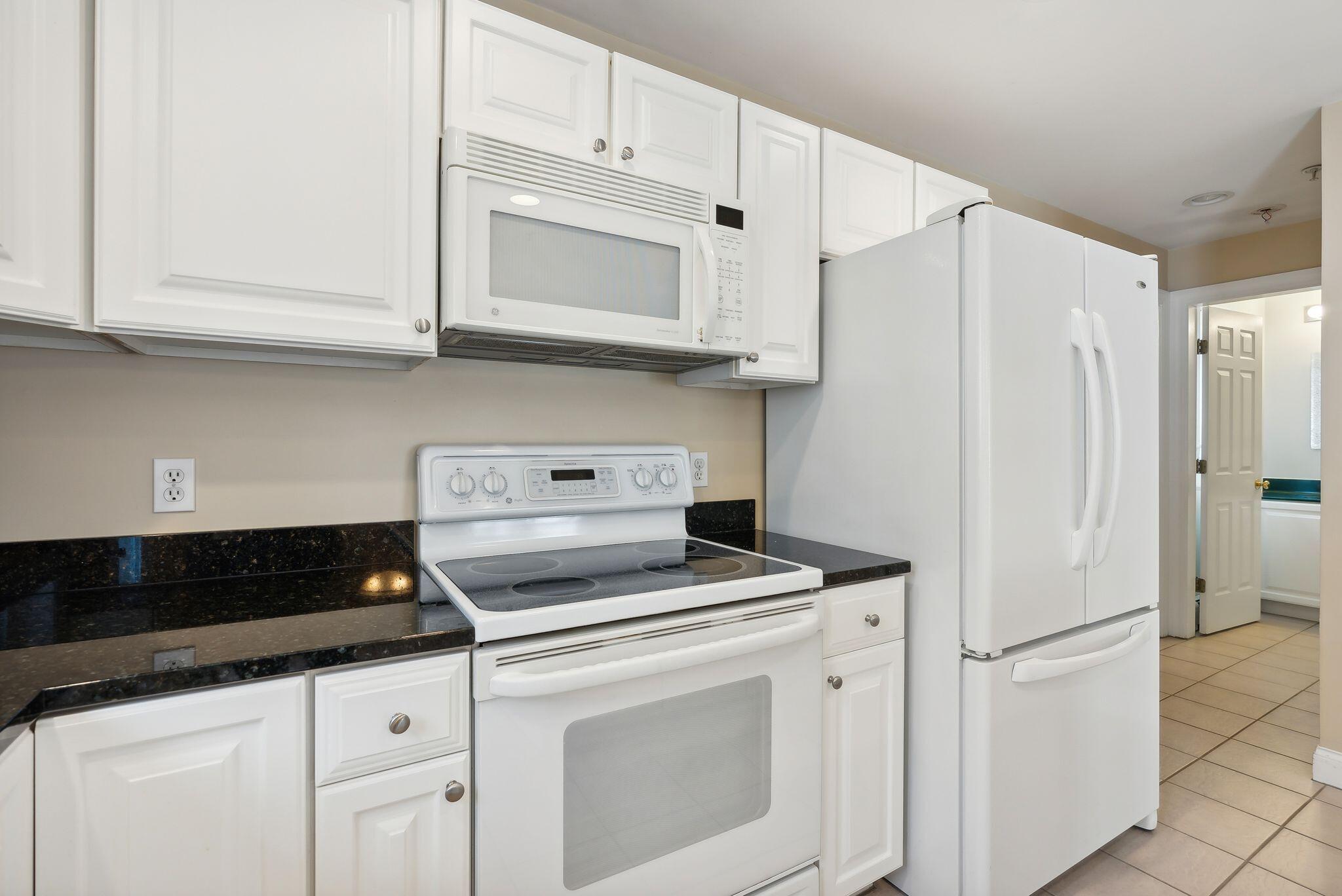 65 Delaware Court, E1