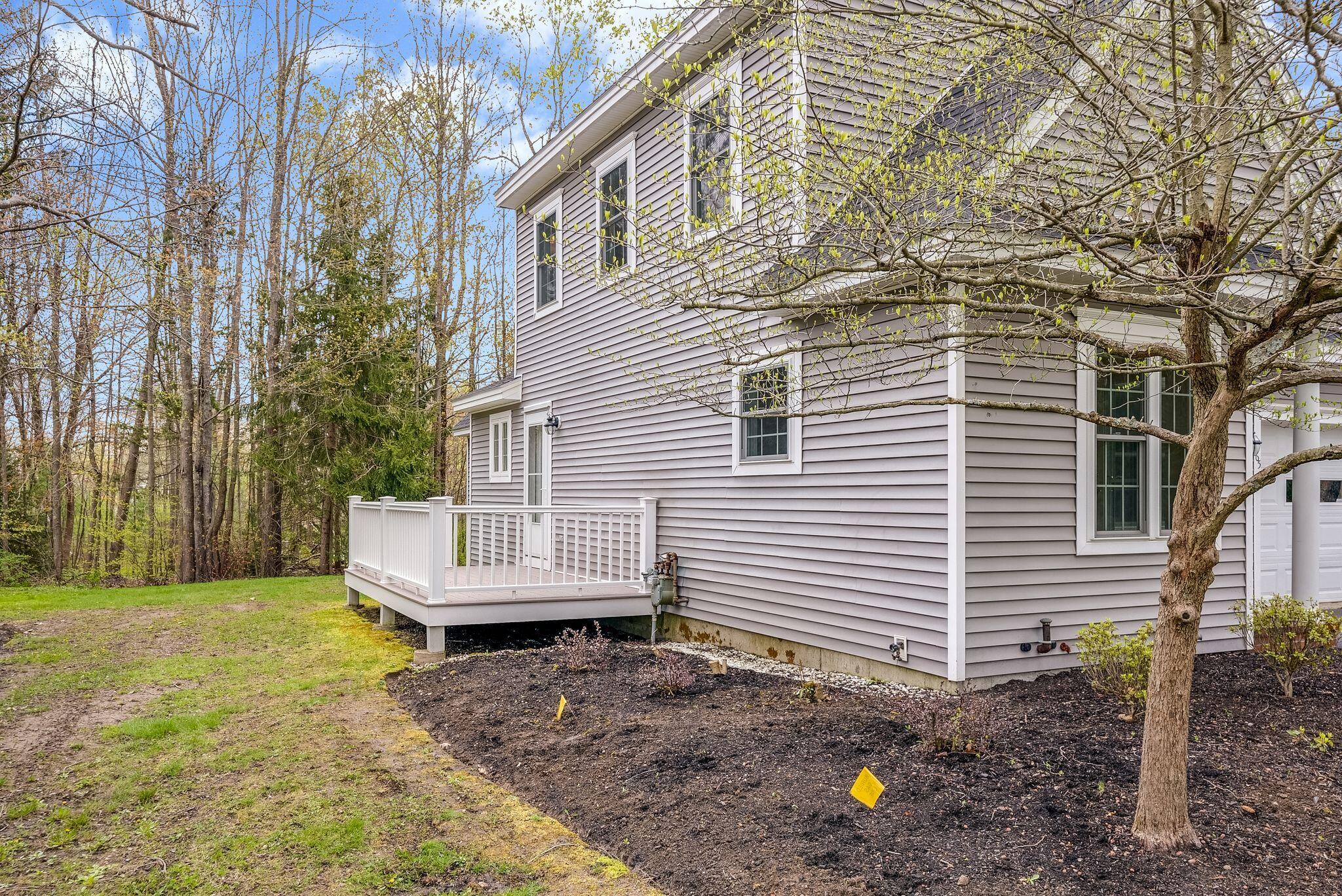 65 Delaware Court, E1
