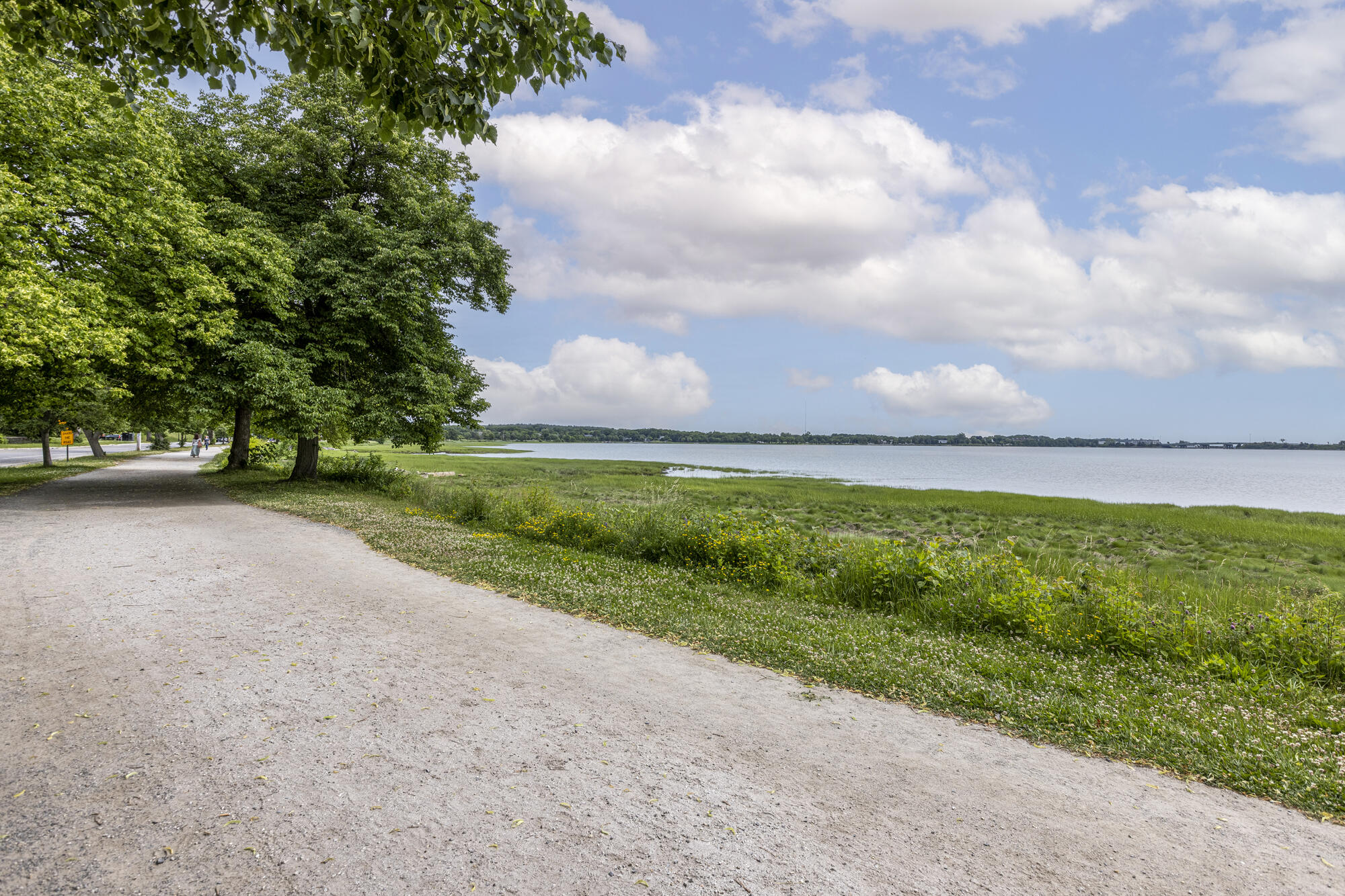 290 Baxter Boulevard, B3