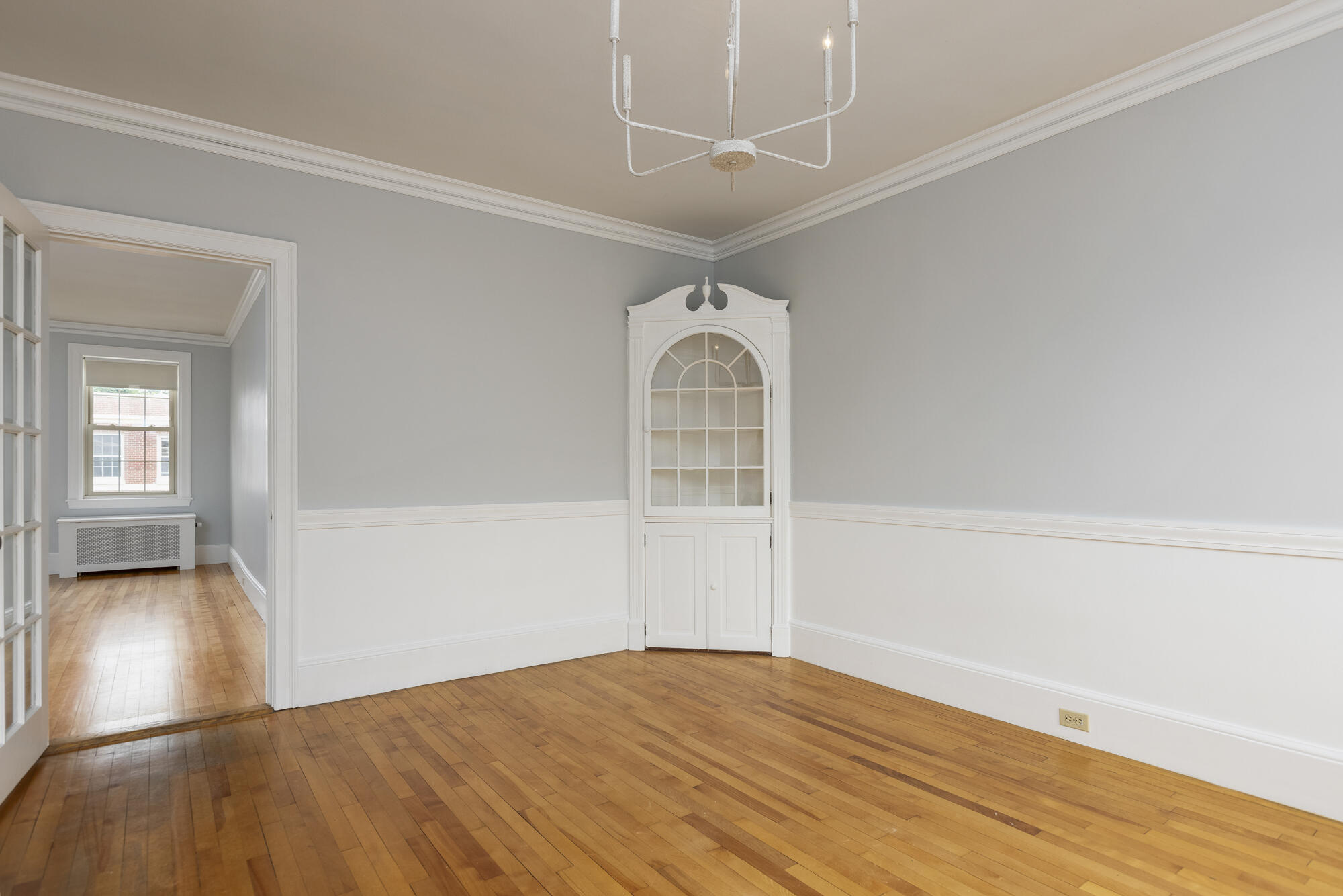 290 Baxter Boulevard, B3