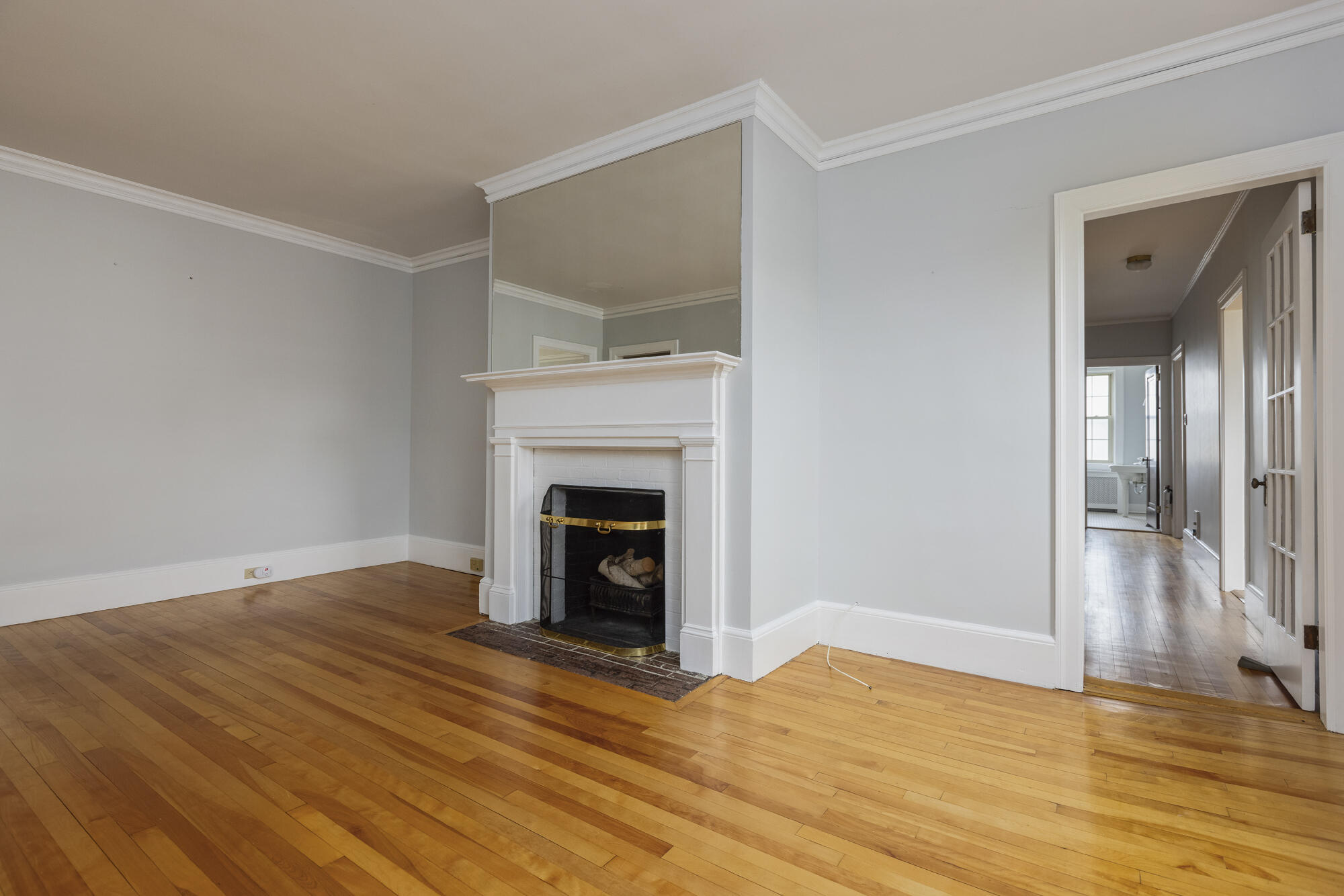 290 Baxter Boulevard, B3