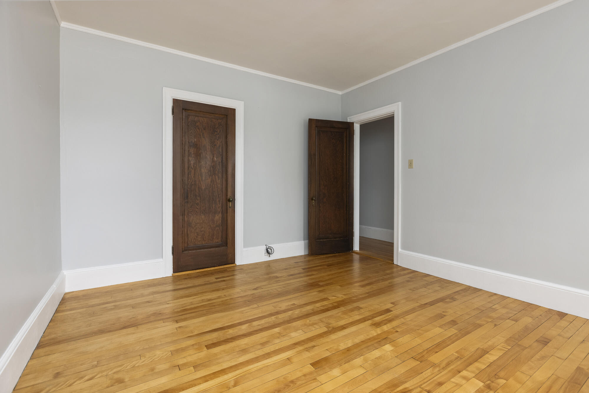 290 Baxter Boulevard, B3