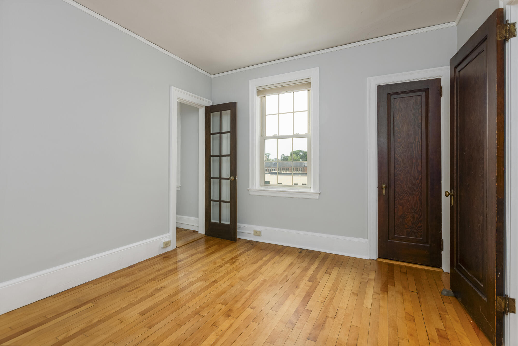 290 Baxter Boulevard, B3