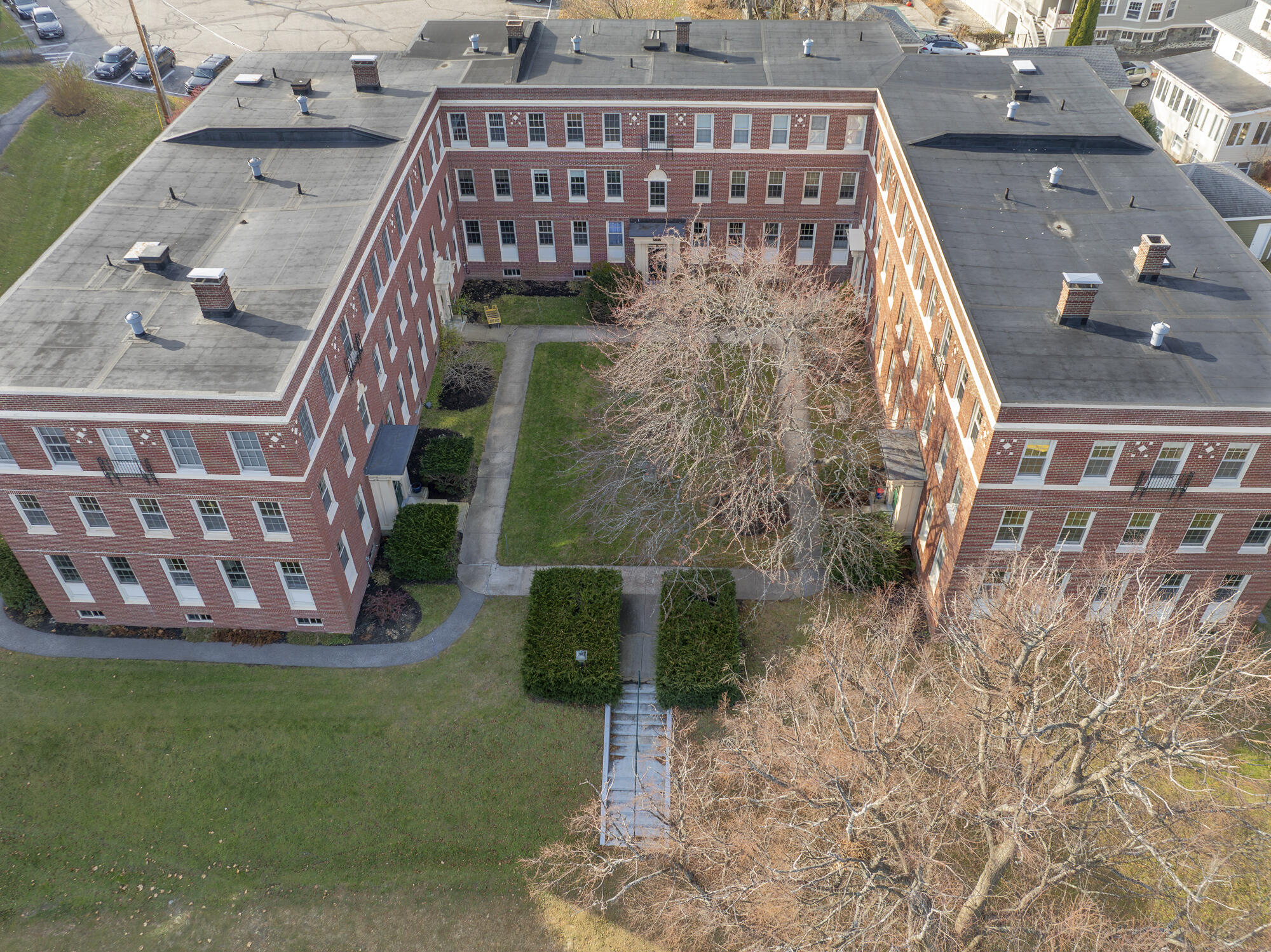290 Baxter Boulevard, B3