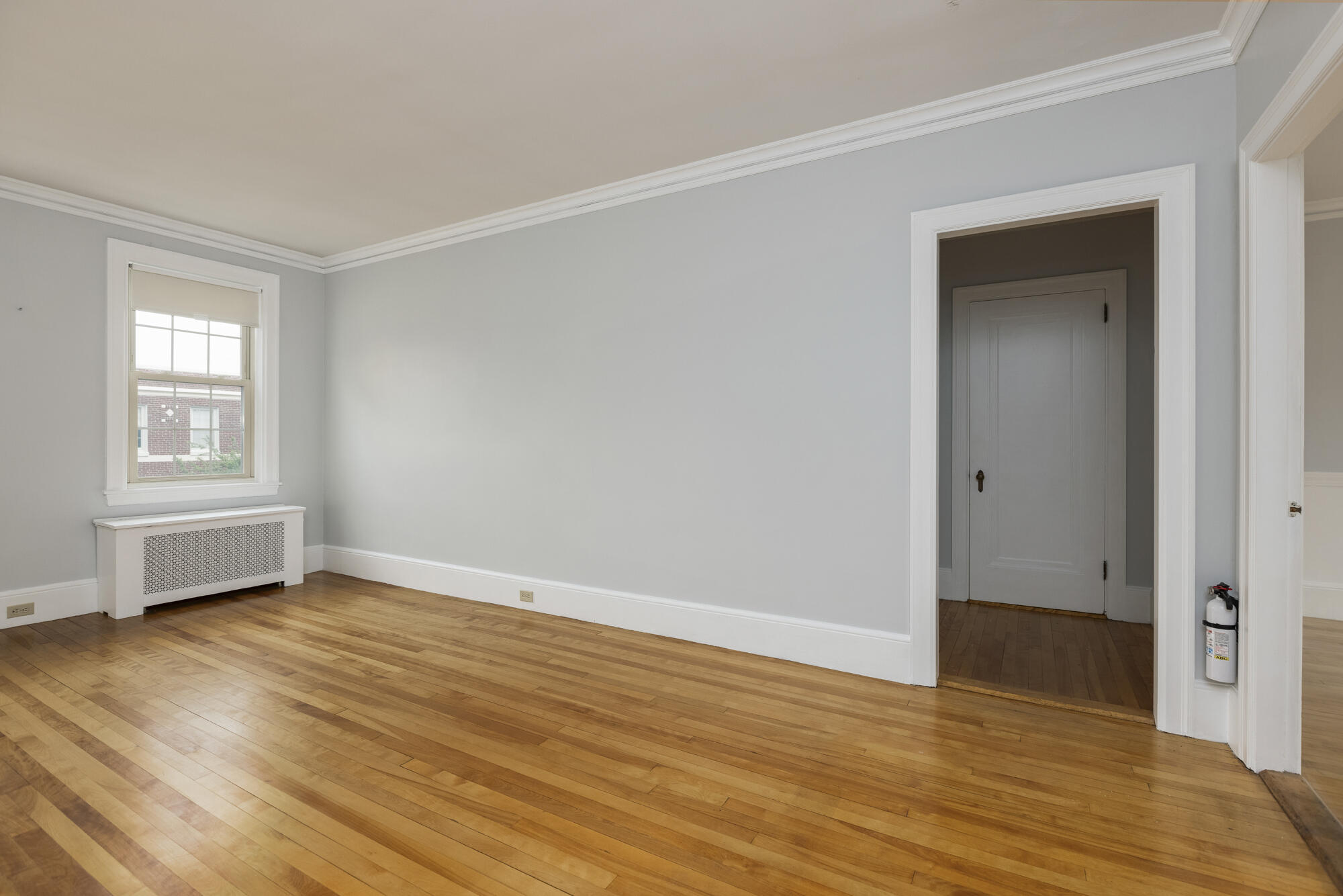 290 Baxter Boulevard, B3