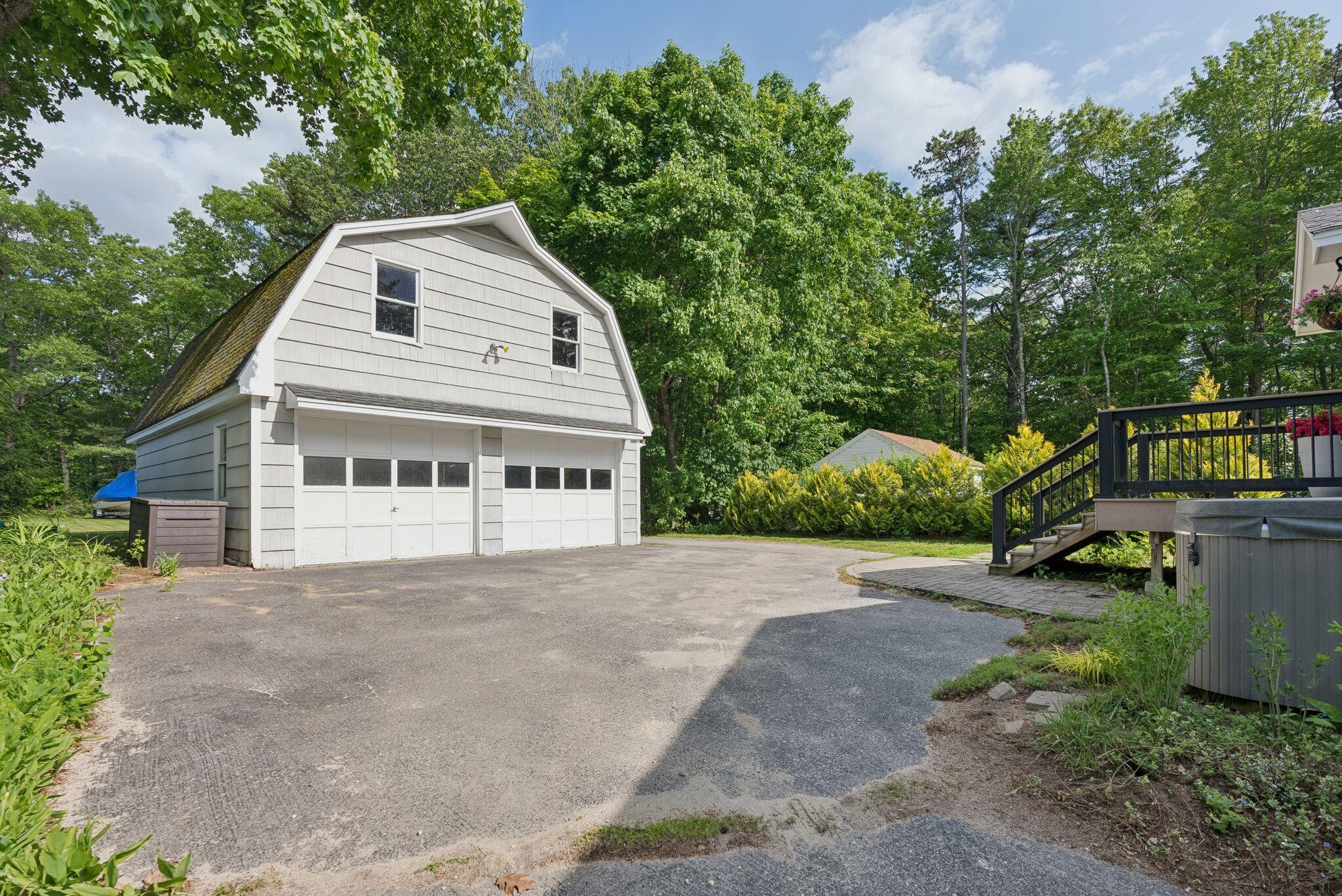 27 Lake Avenue