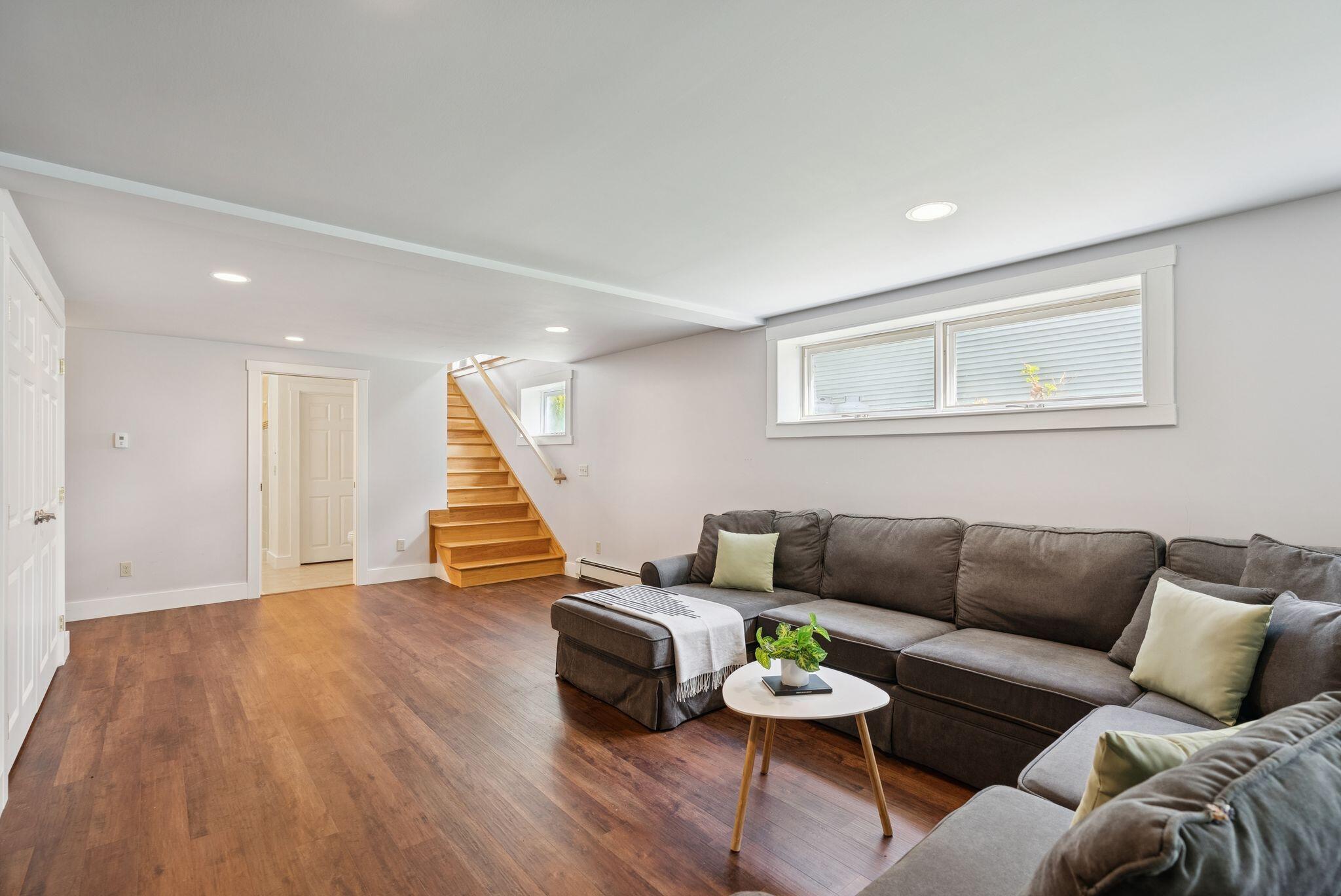 27 Lake Avenue