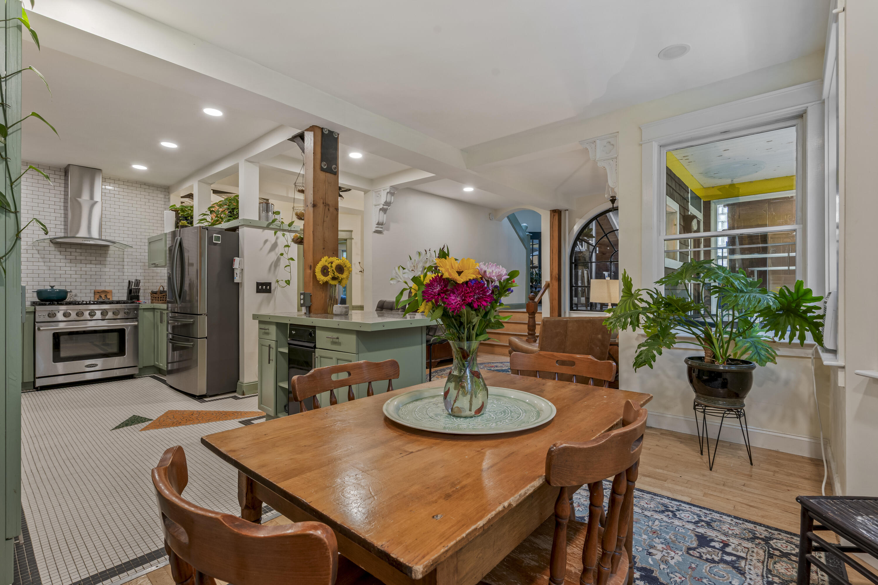 206 Coyle Street, 1