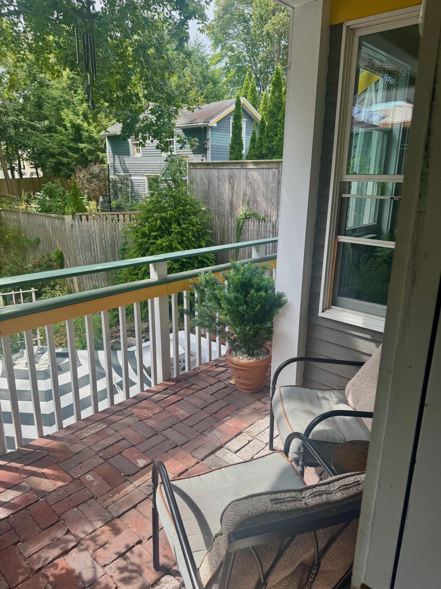 206 Coyle Street, 1