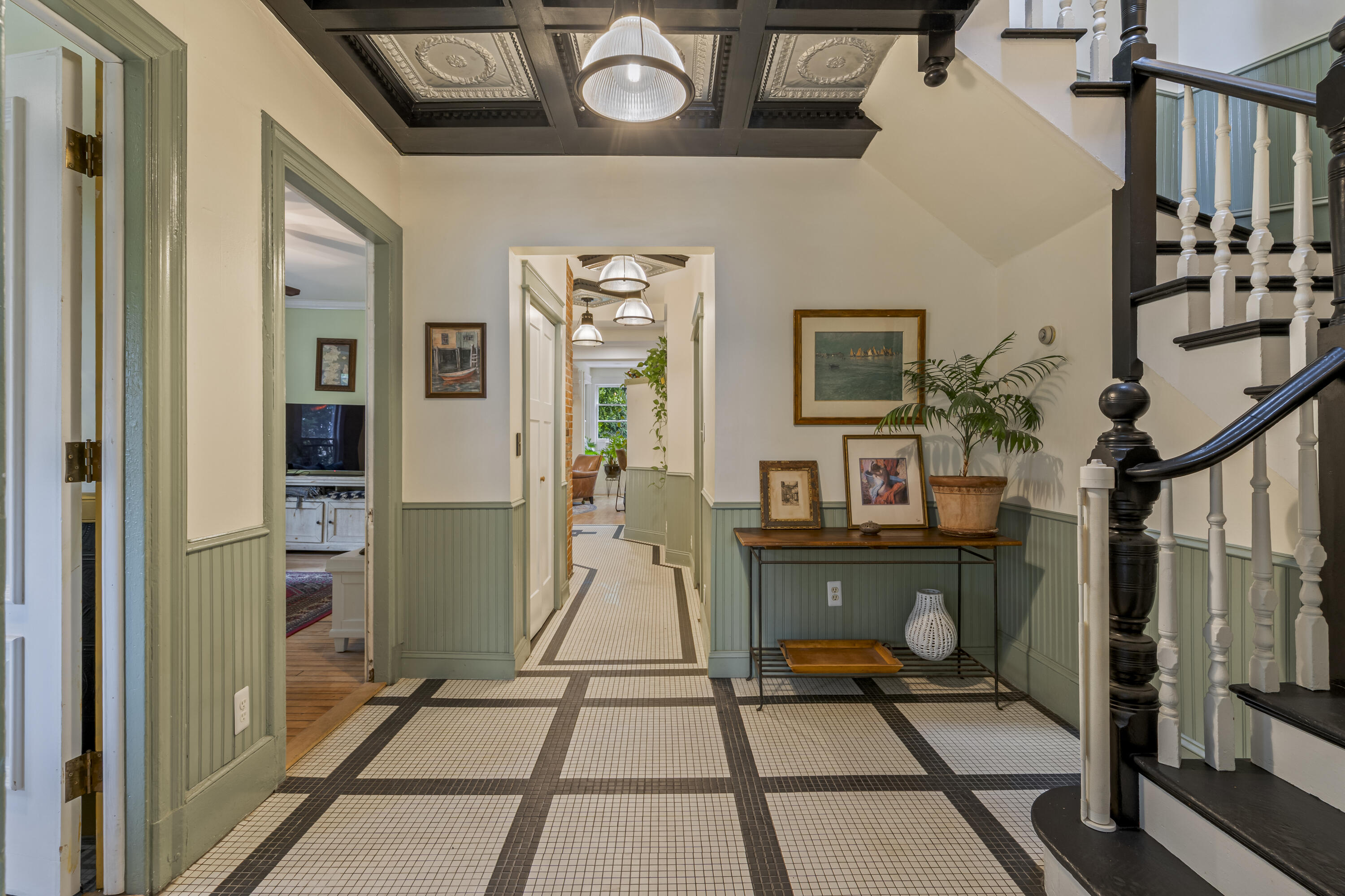 206 Coyle Street, 1