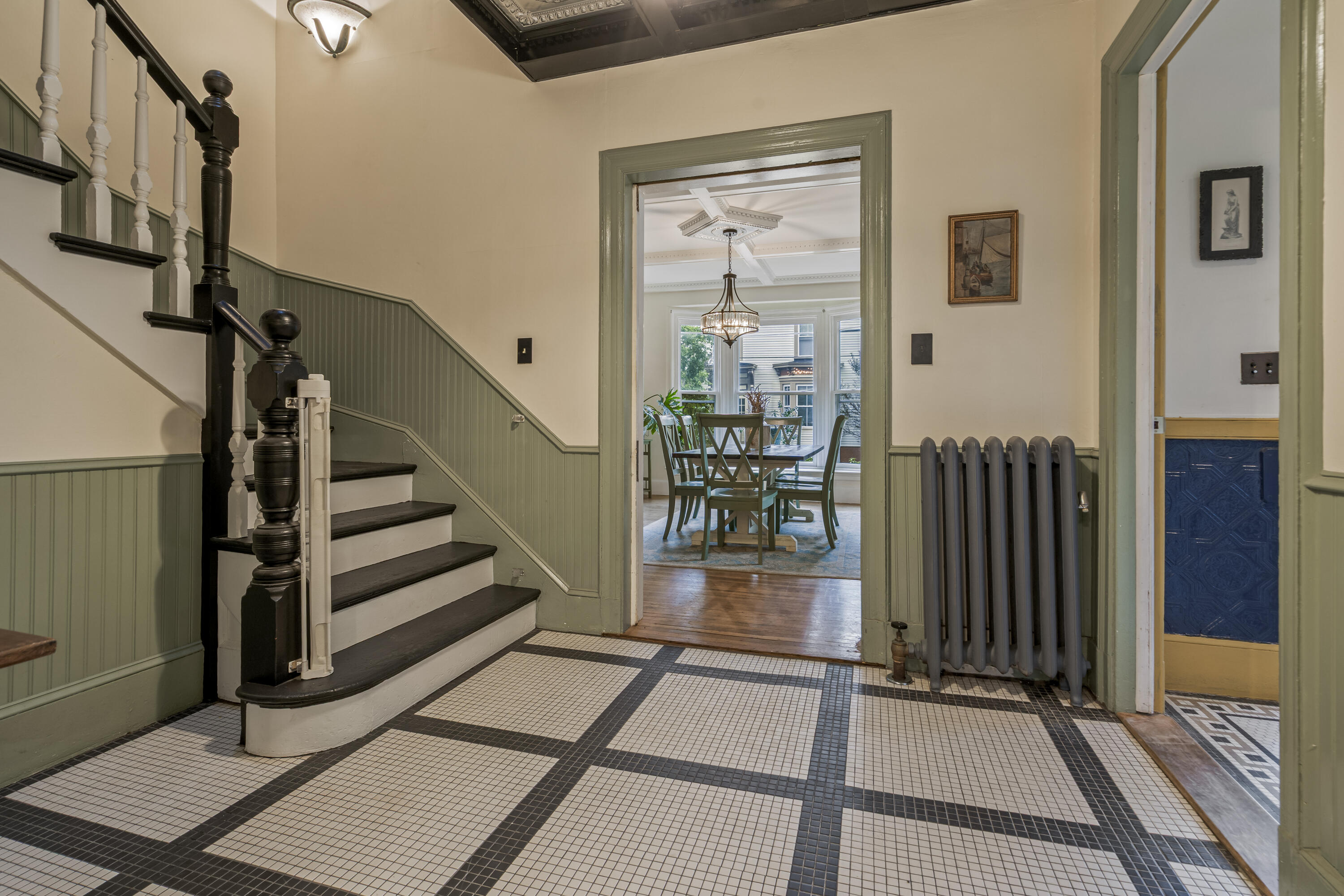 206 Coyle Street, 1