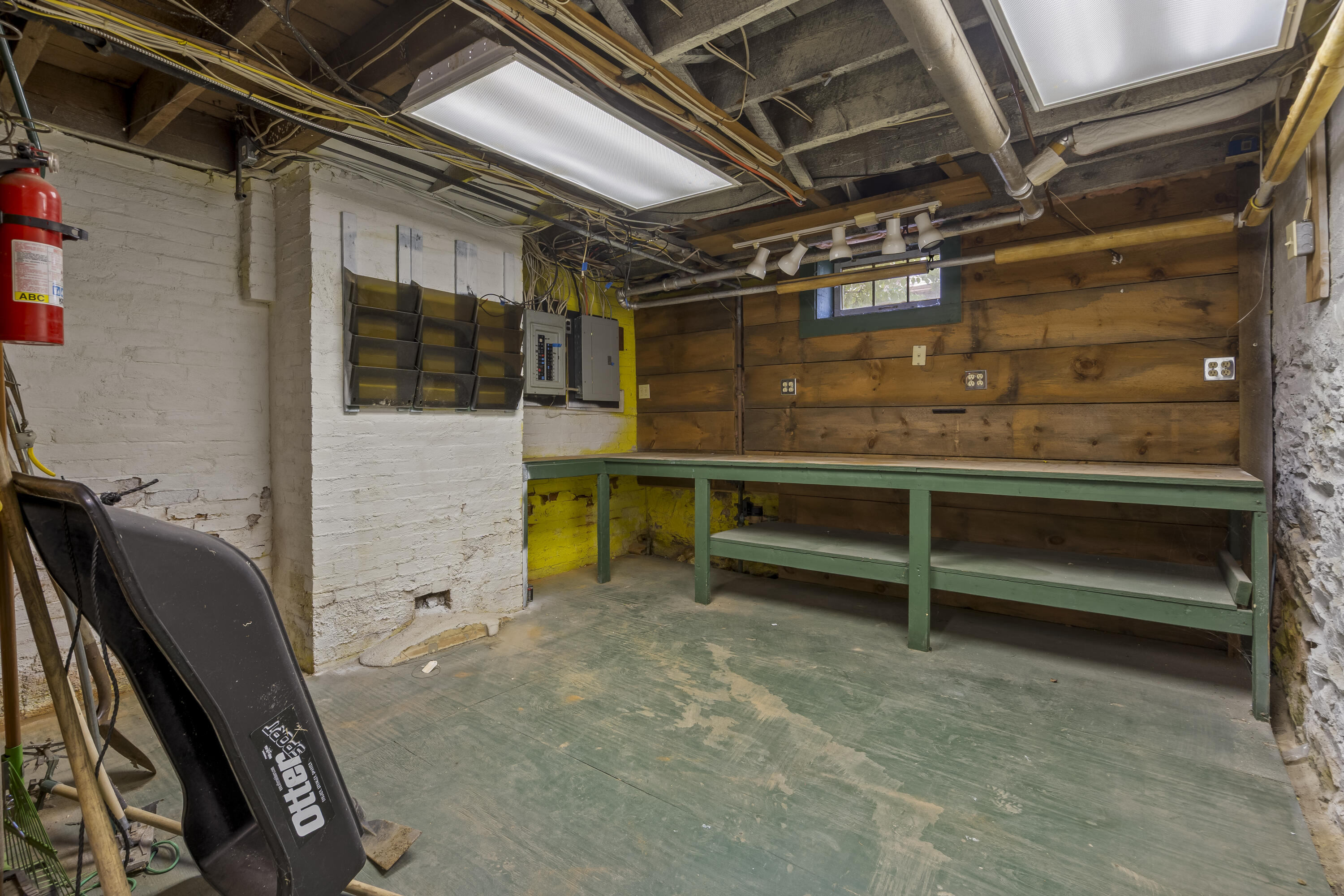 206 Coyle Street, 1