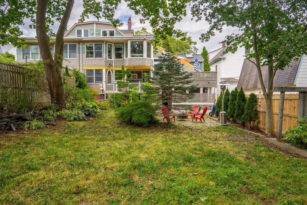 206 Coyle Street, 1