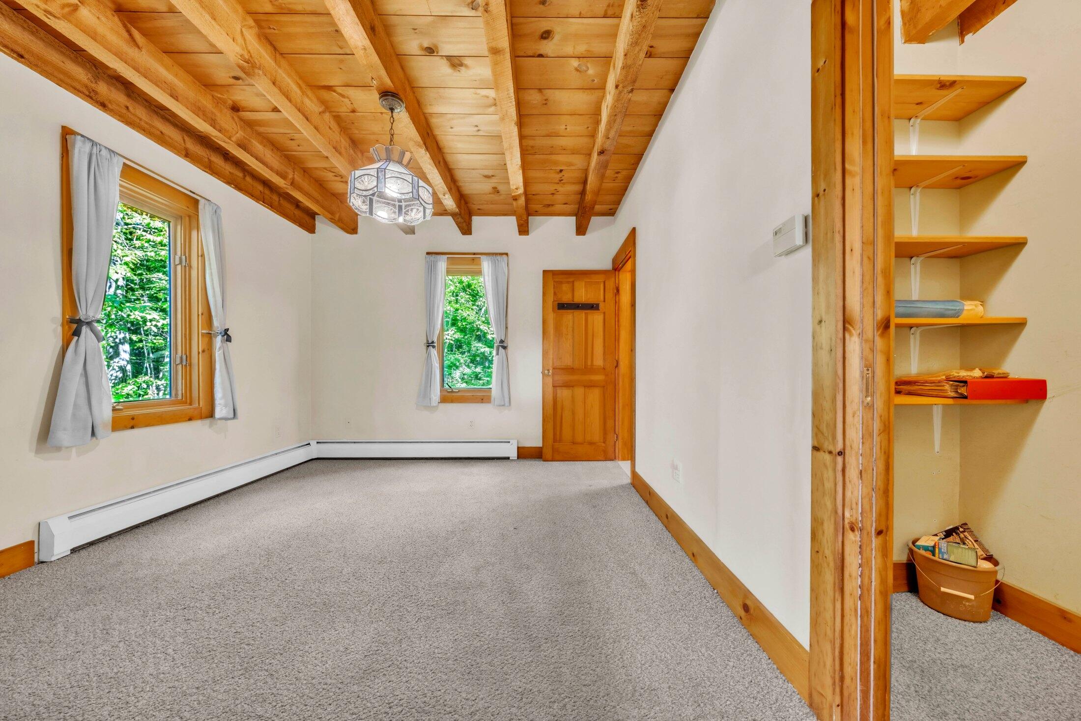 566 Pinkham Brook Road, Durham