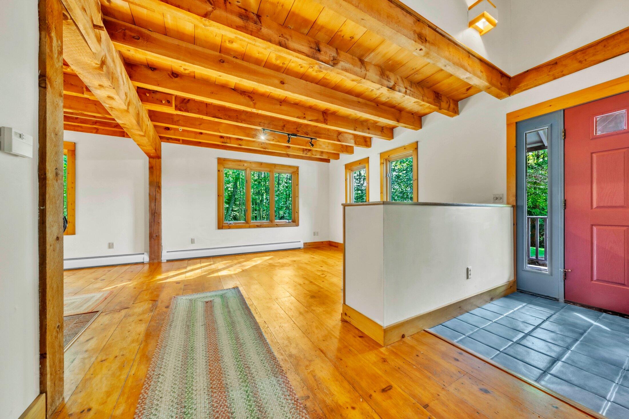 566 Pinkham Brook Road, Durham