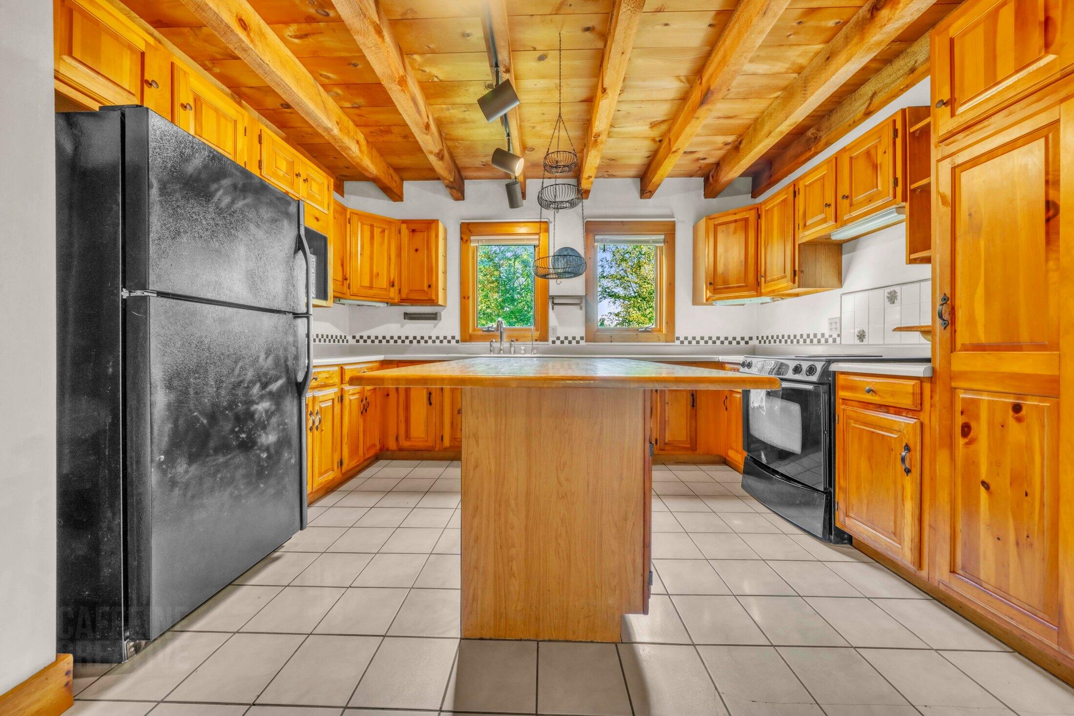 566 Pinkham Brook Road, Durham