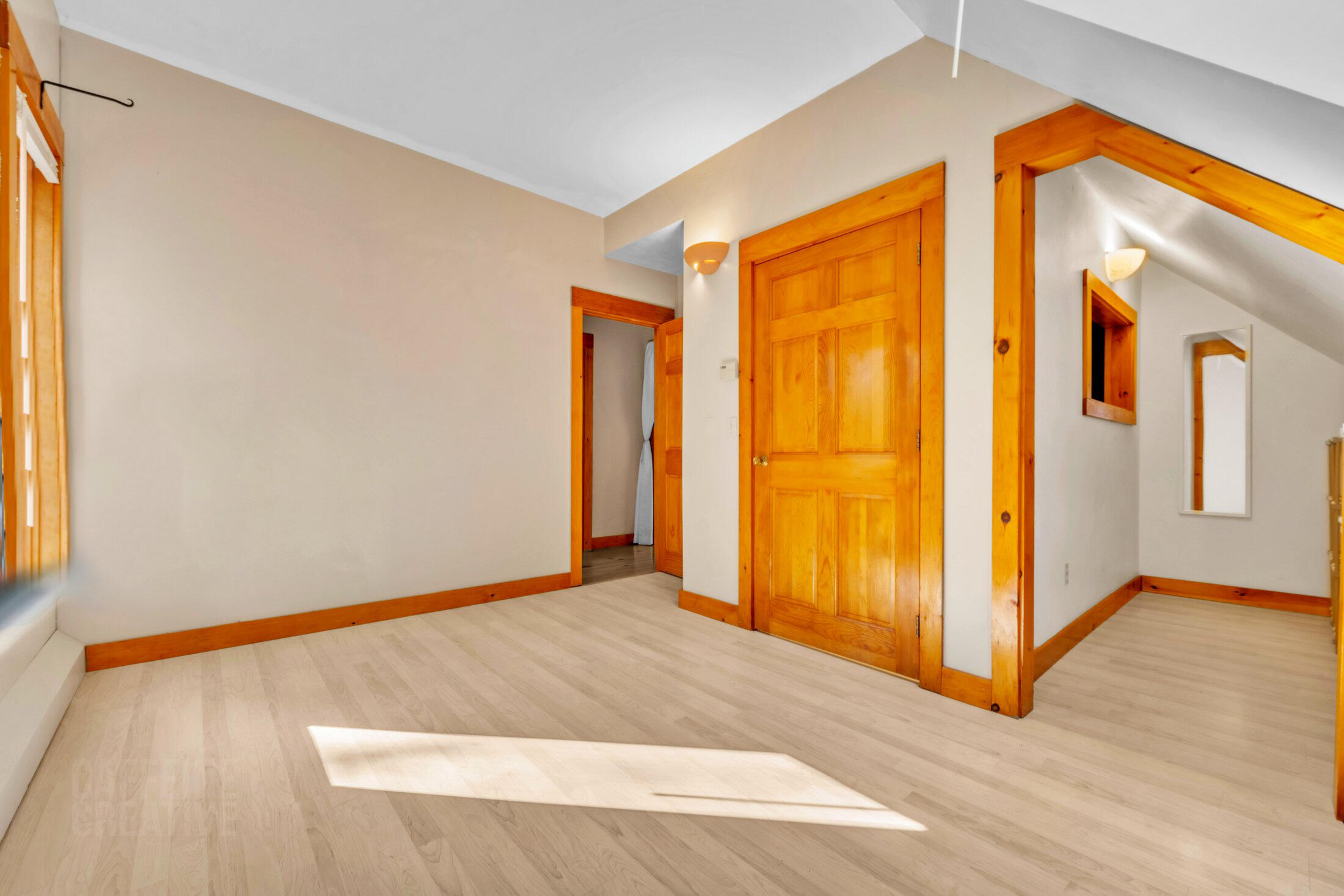 566 Pinkham Brook Road, Durham