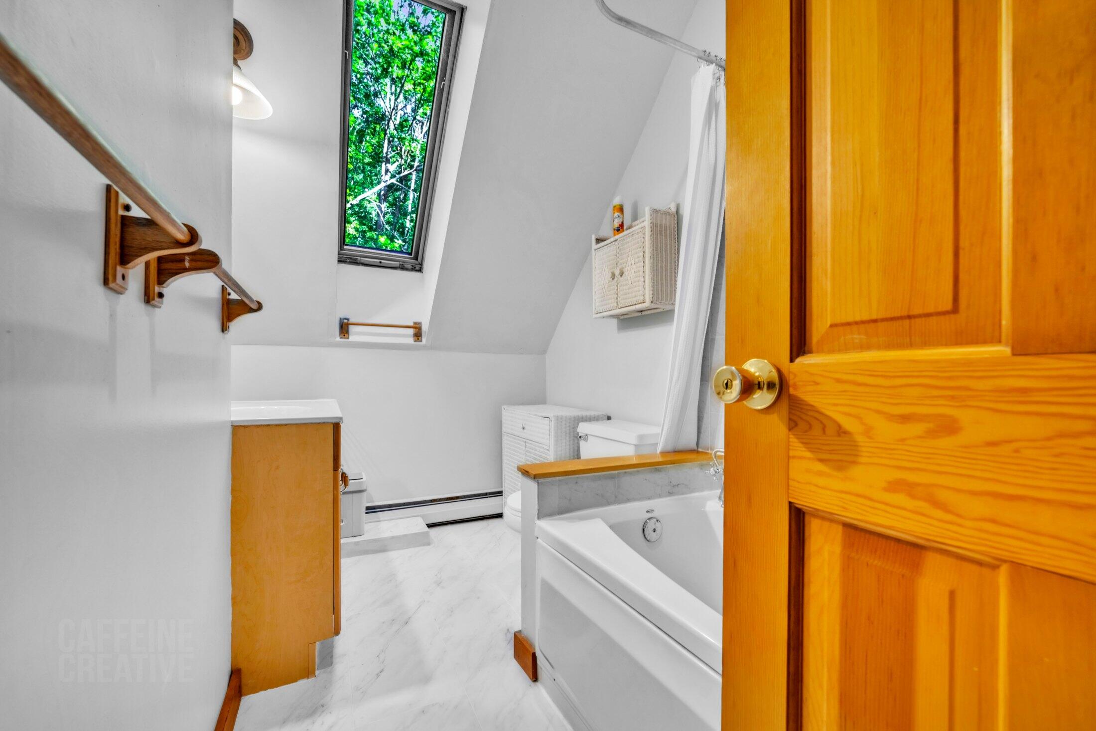 566 Pinkham Brook Road, Durham