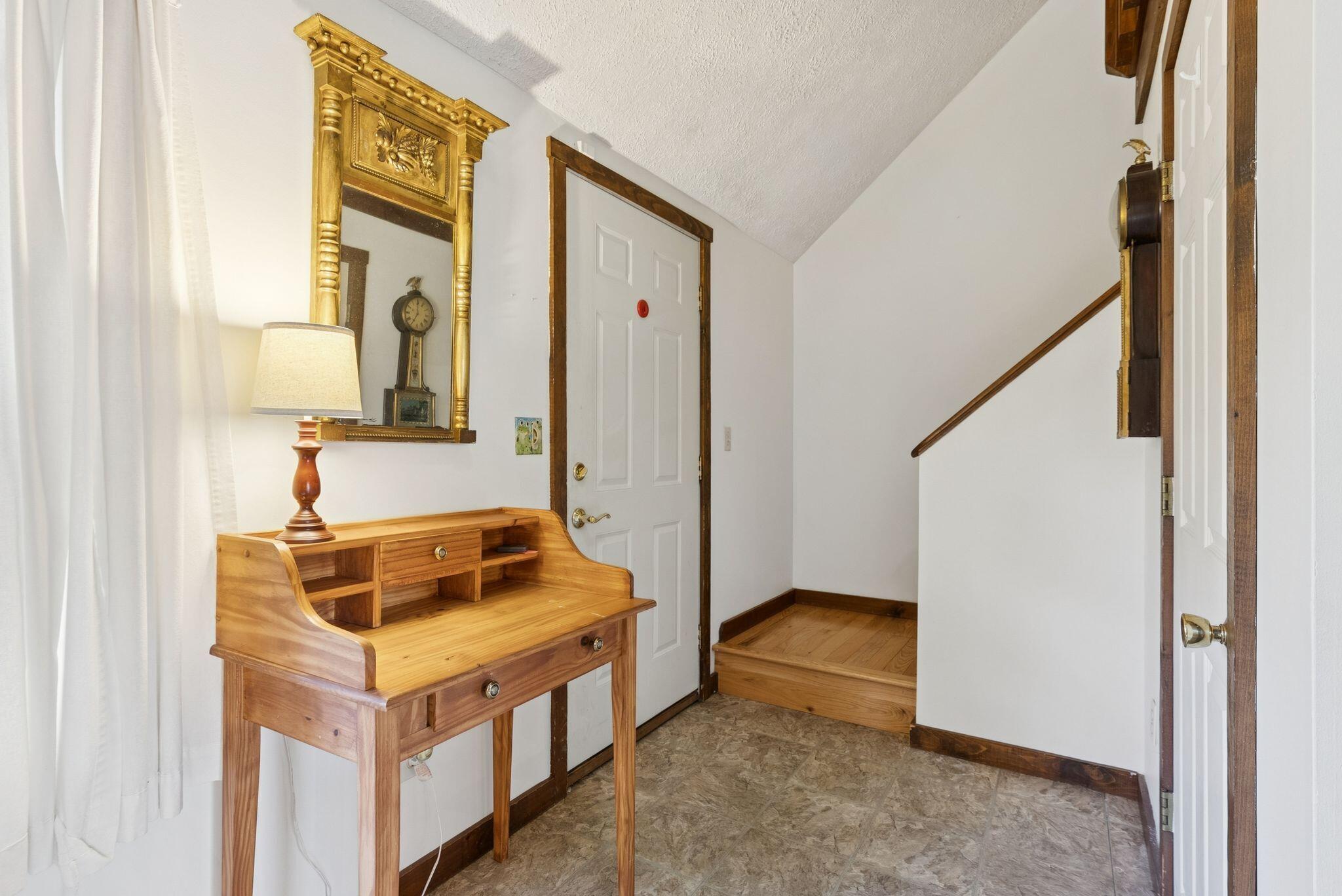 19 Ward Circle, 19