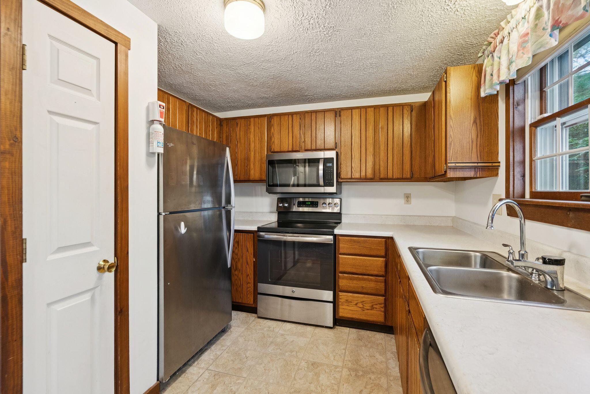 19 Ward Circle, 19