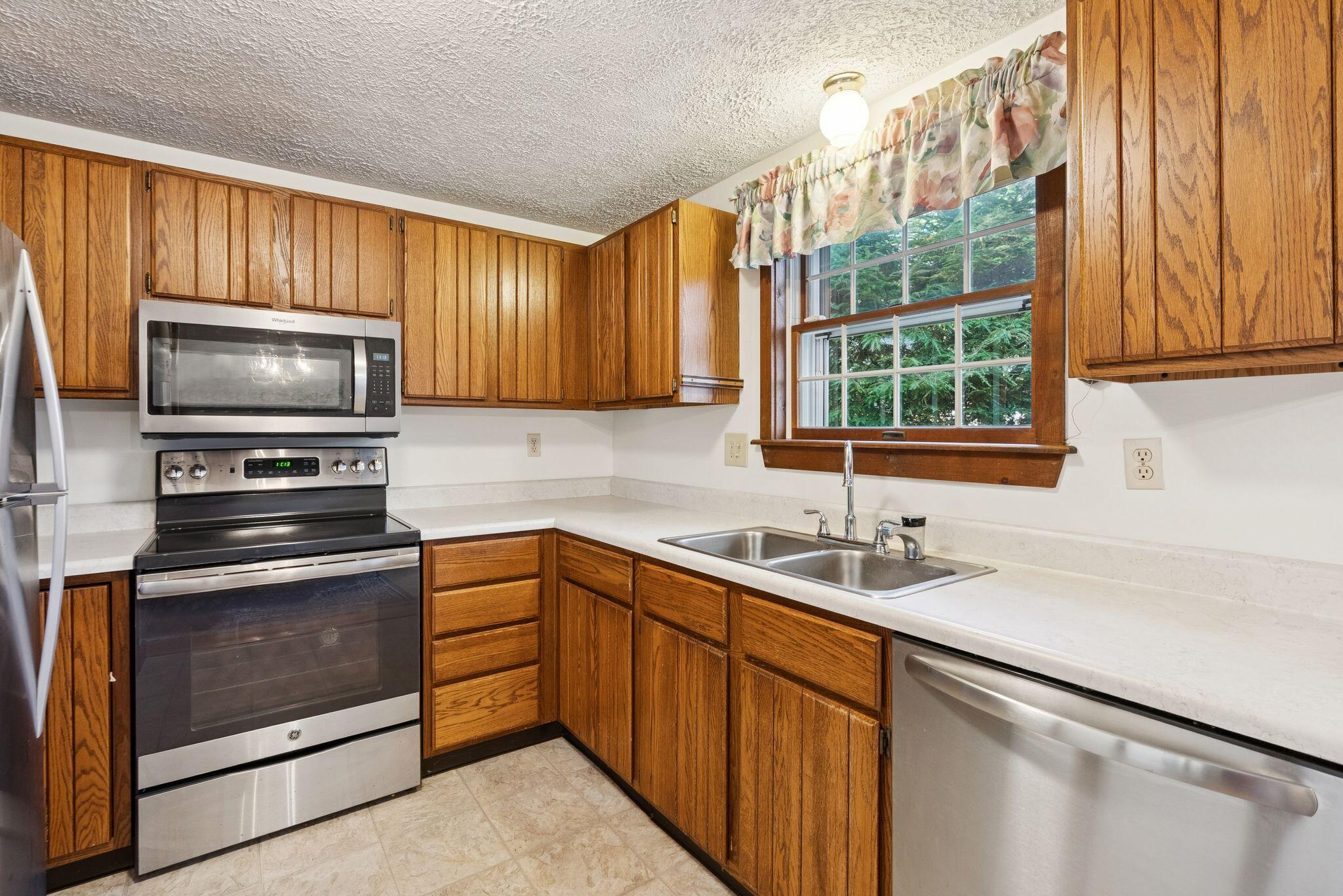19 Ward Circle, 19
