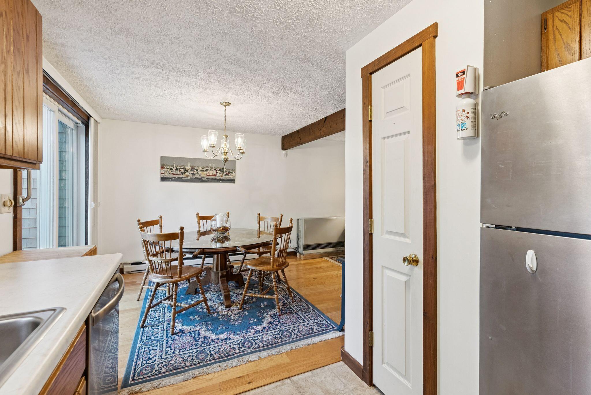 19 Ward Circle, 19