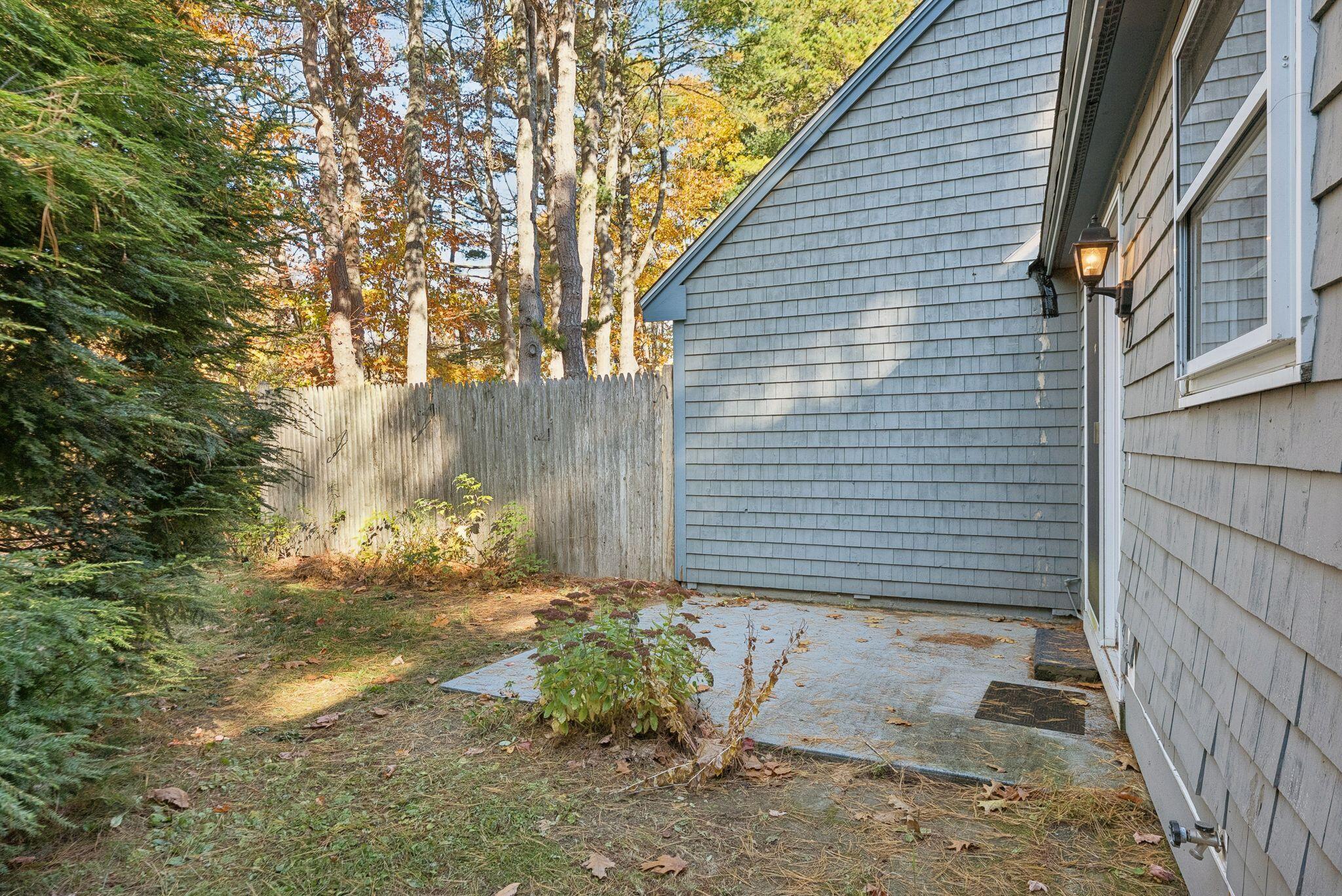 19 Ward Circle, 19