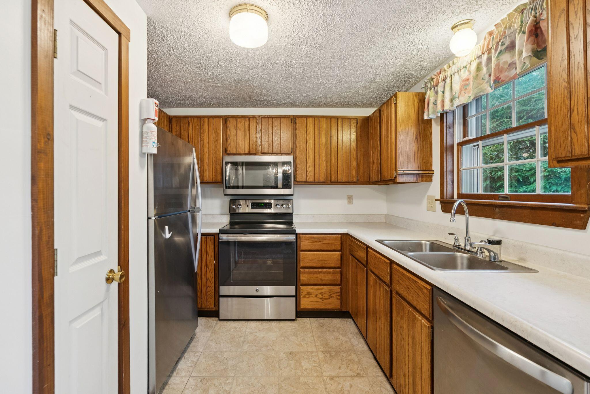 19 Ward Circle, 19