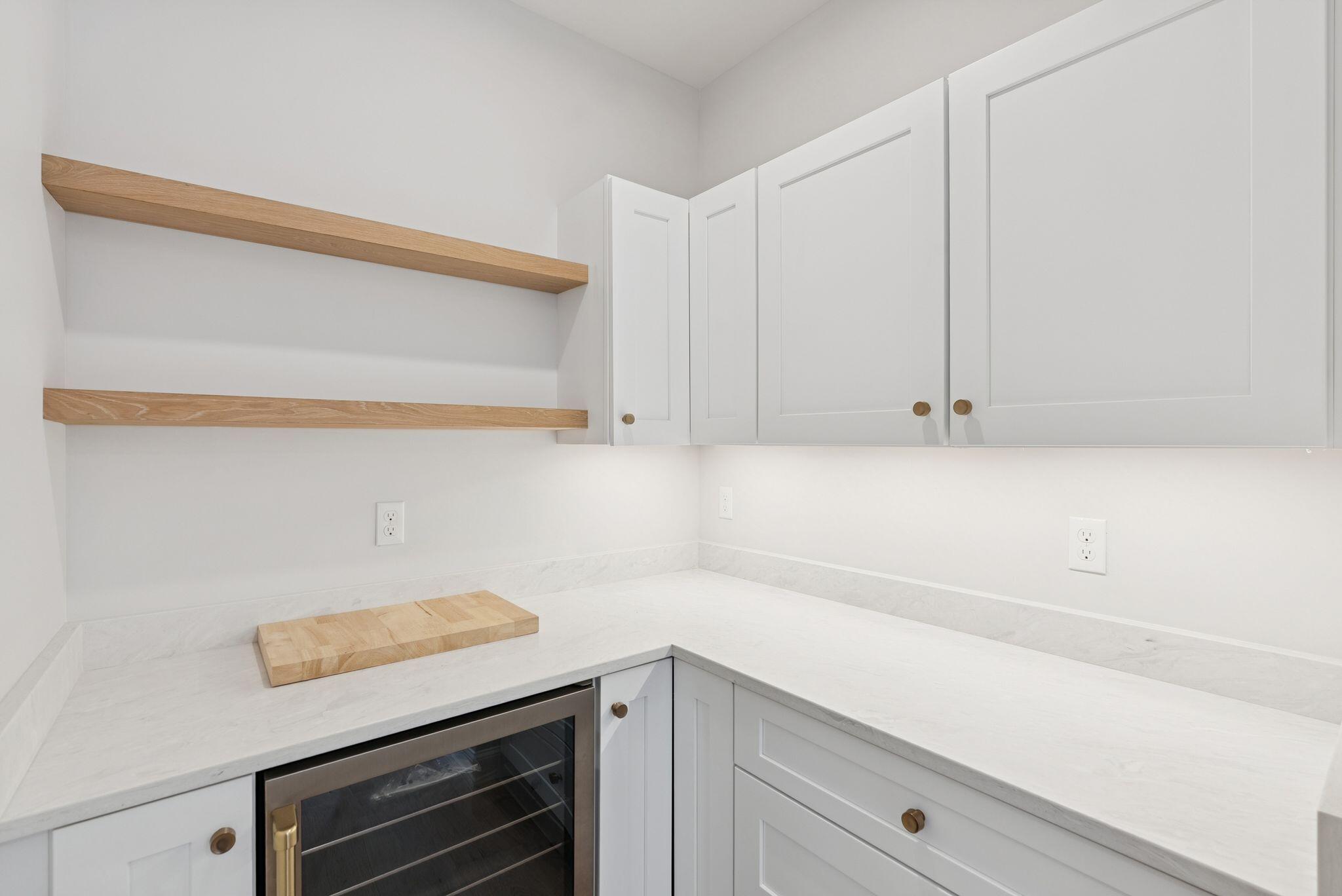 14 Betty Lane