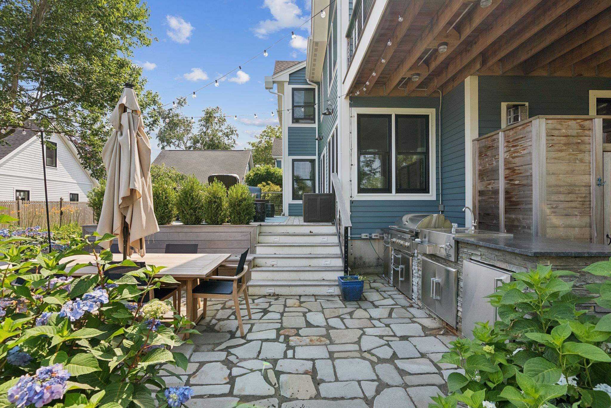71 Myrtle Avenue